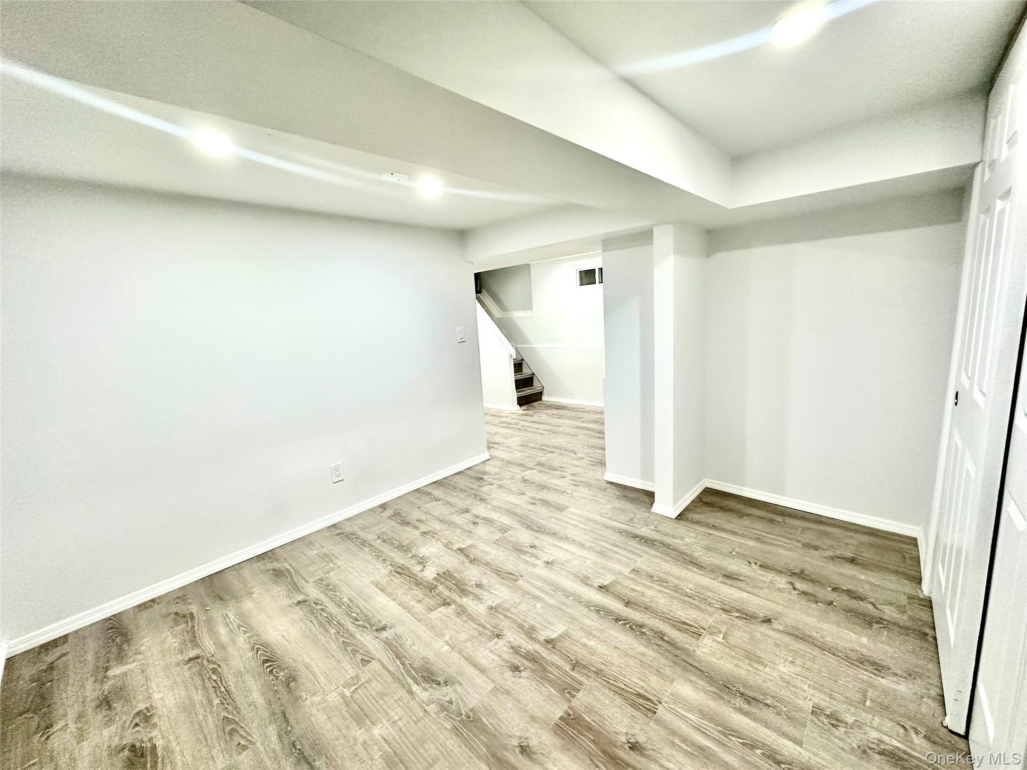 Single Family 231st  Queens, NY 11413, MLS-940255-27