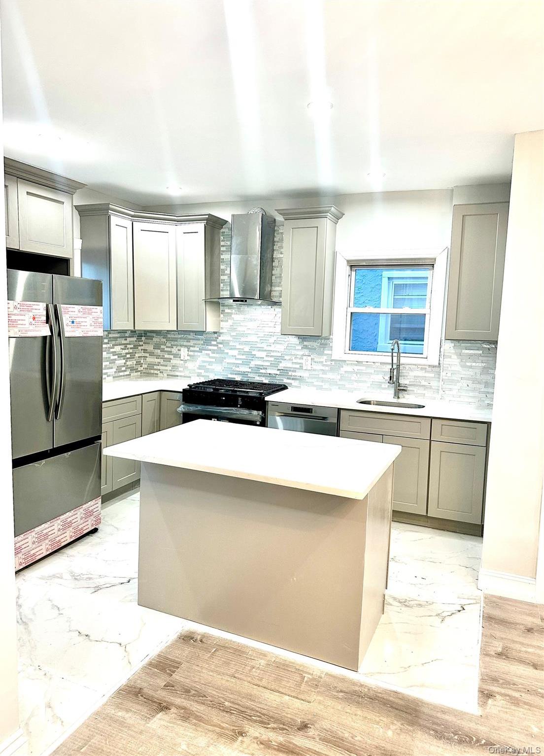 Single Family 231st  Queens, NY 11413, MLS-940255-3