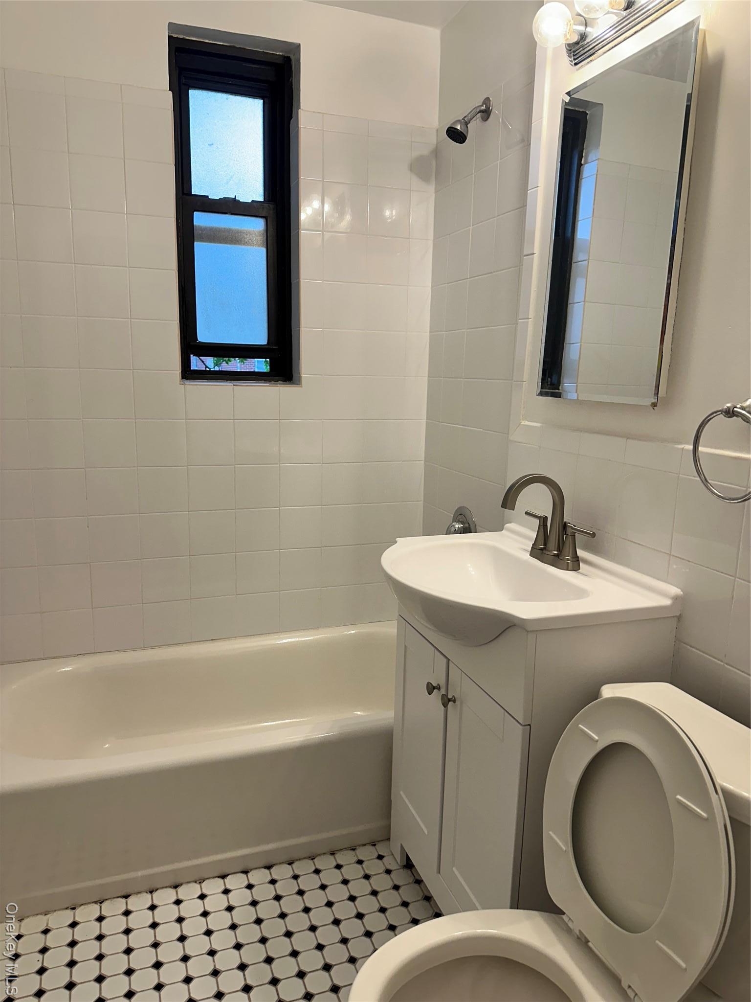 Coop 72 Queens, NY 11367, MLS-940269-10