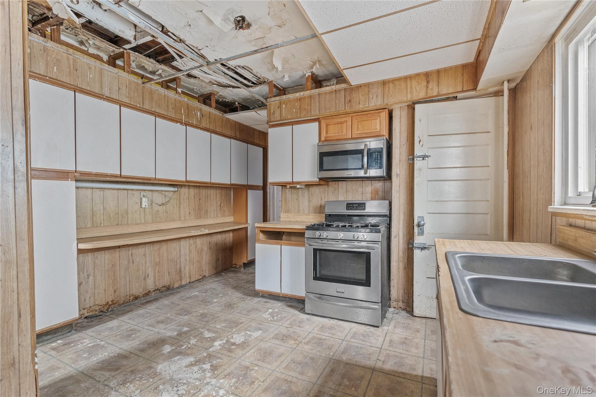 Single Family Vernon Westchester County, NY 10553, MLS-940273-10