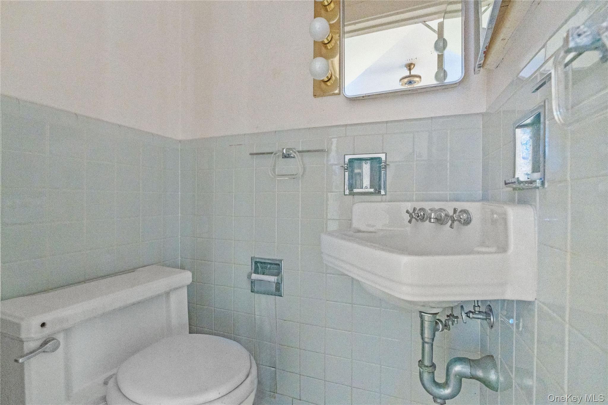 Single Family Vernon Westchester County, NY 10553, MLS-940273-8