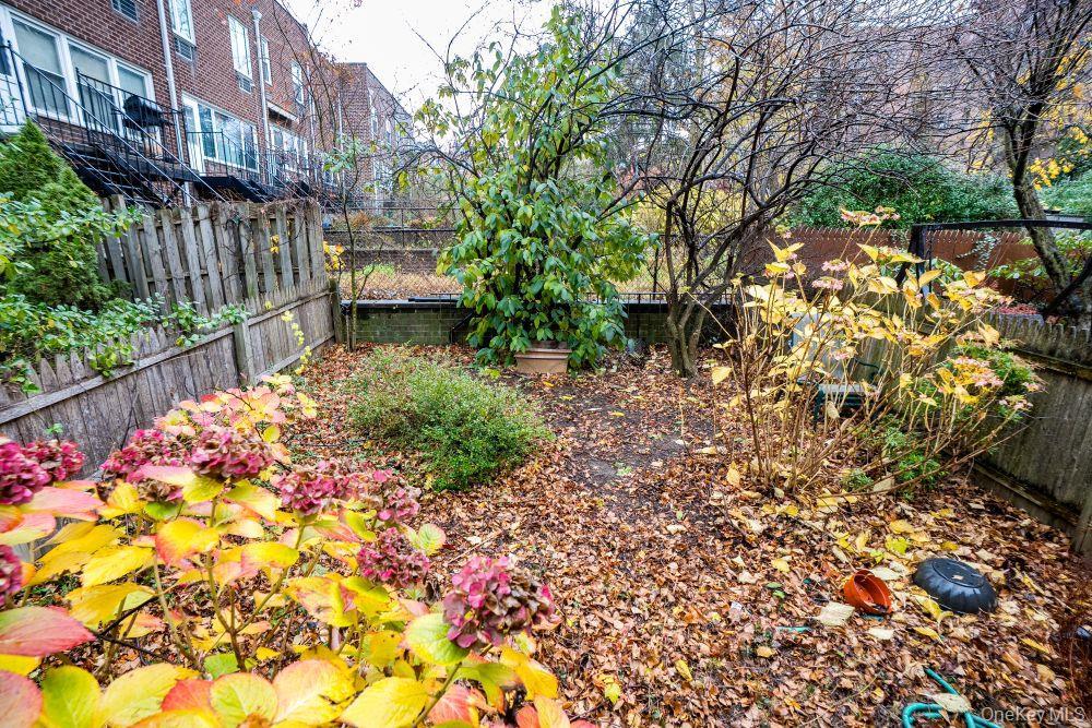 Single Family Independence Bronx, NY 10463, MLS-940287-38