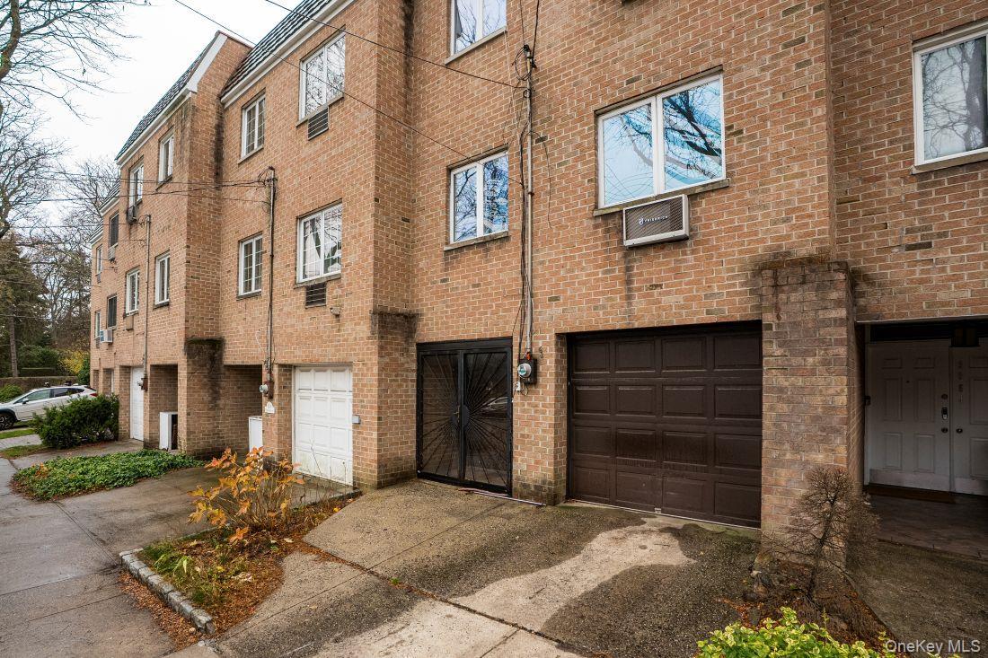 Single Family Independence  Bronx, NY 10463, MLS-940287-40