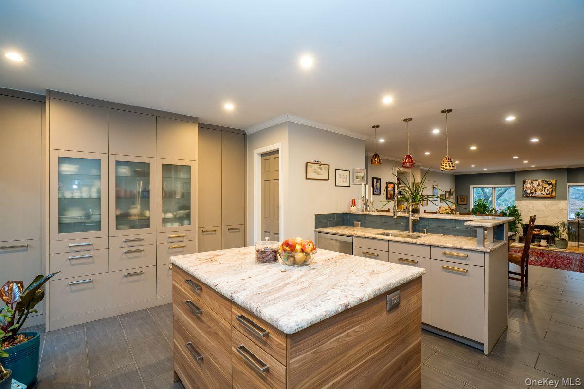 Single Family Independence Bronx, NY 10463, MLS-940287-9