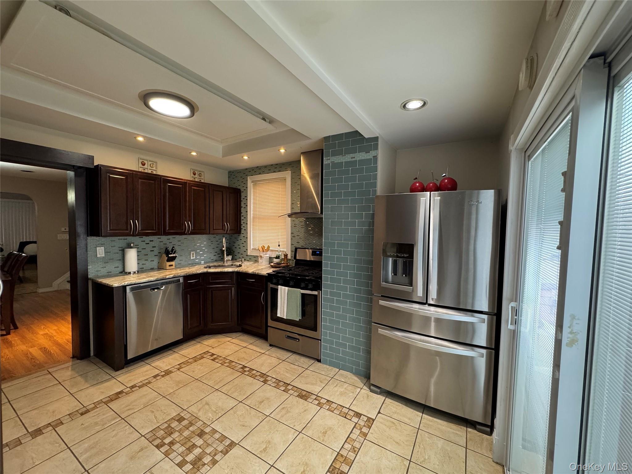 Single Family 64th  Queens, NY 11385, MLS-940303-6