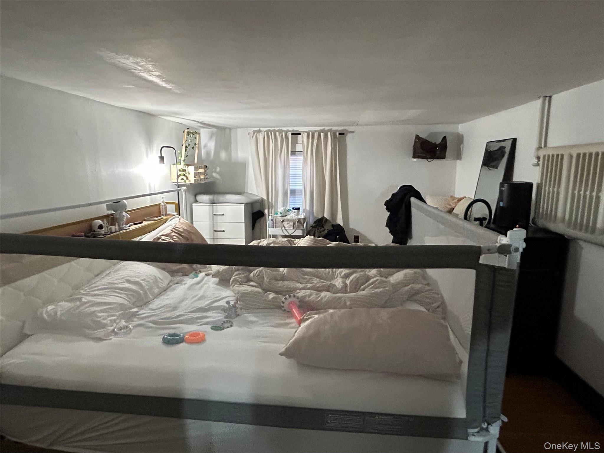 Single Family Calhoun Bronx, NY 10465, MLS-940304-14