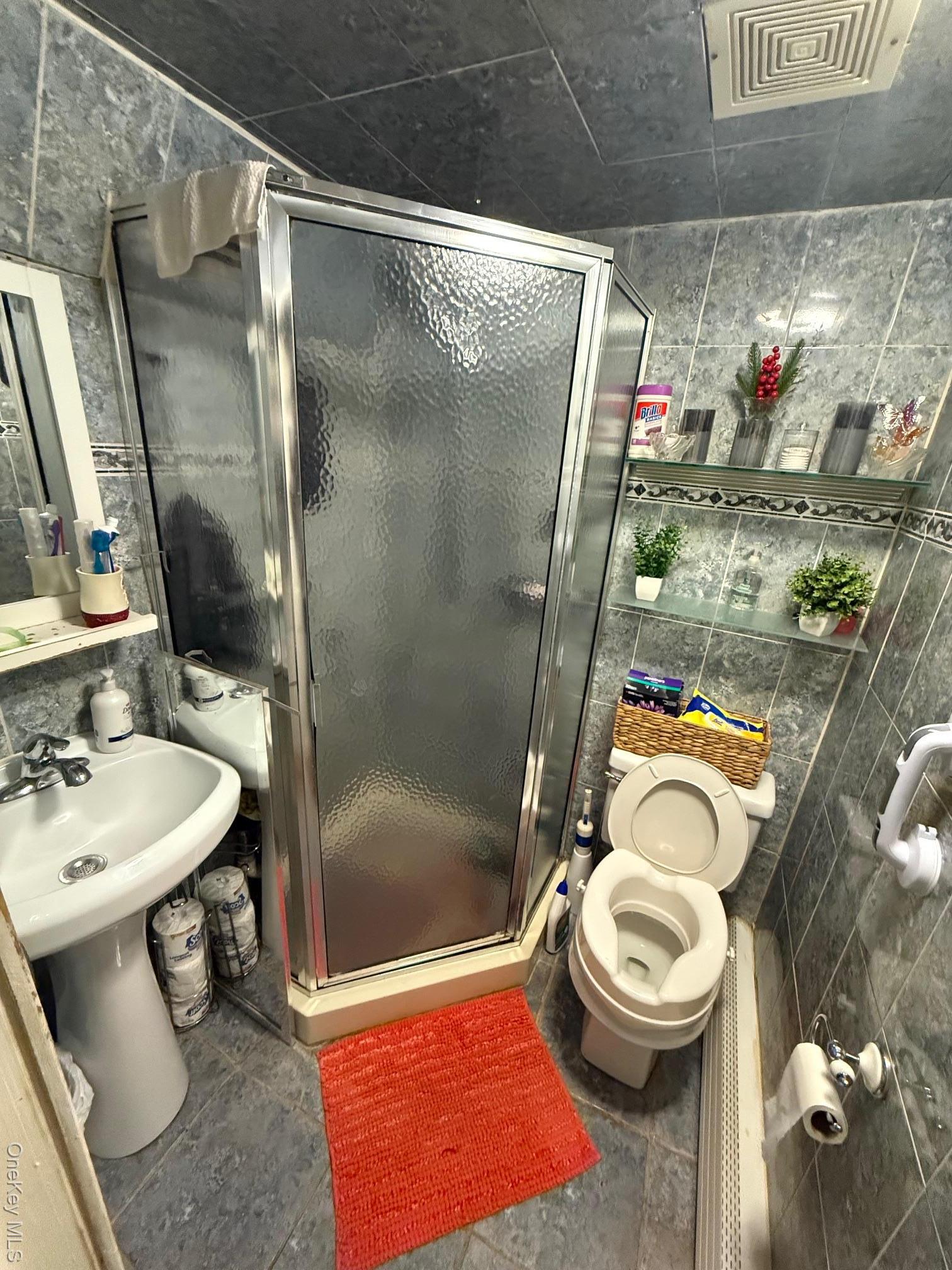 Single Family 200th  Queens, NY 11412, MLS-940305-12