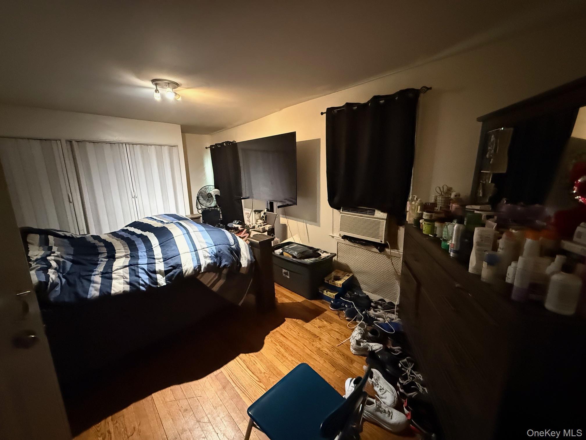 Single Family 200th  Queens, NY 11412, MLS-940305-6