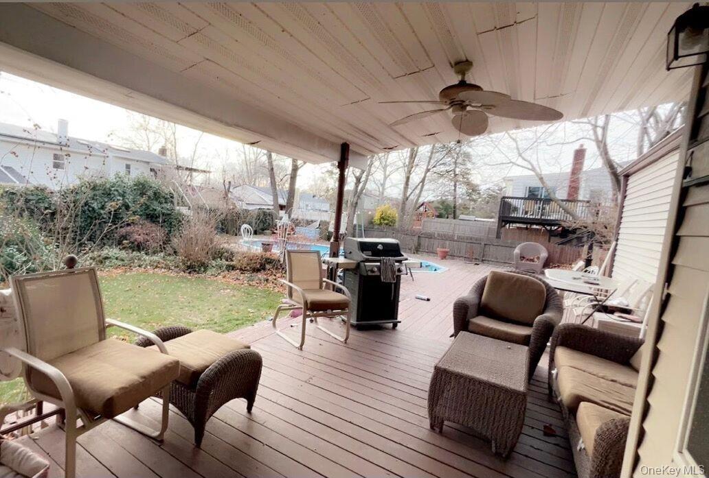 Single Family Fountain Suffolk County, NY 11784, MLS-940324-8