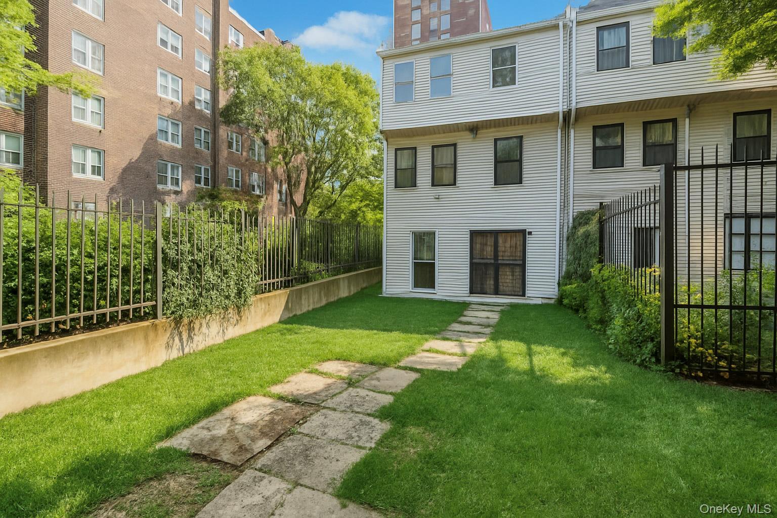 Single Family 178th Bronx, NY 10460, MLS-940334-26