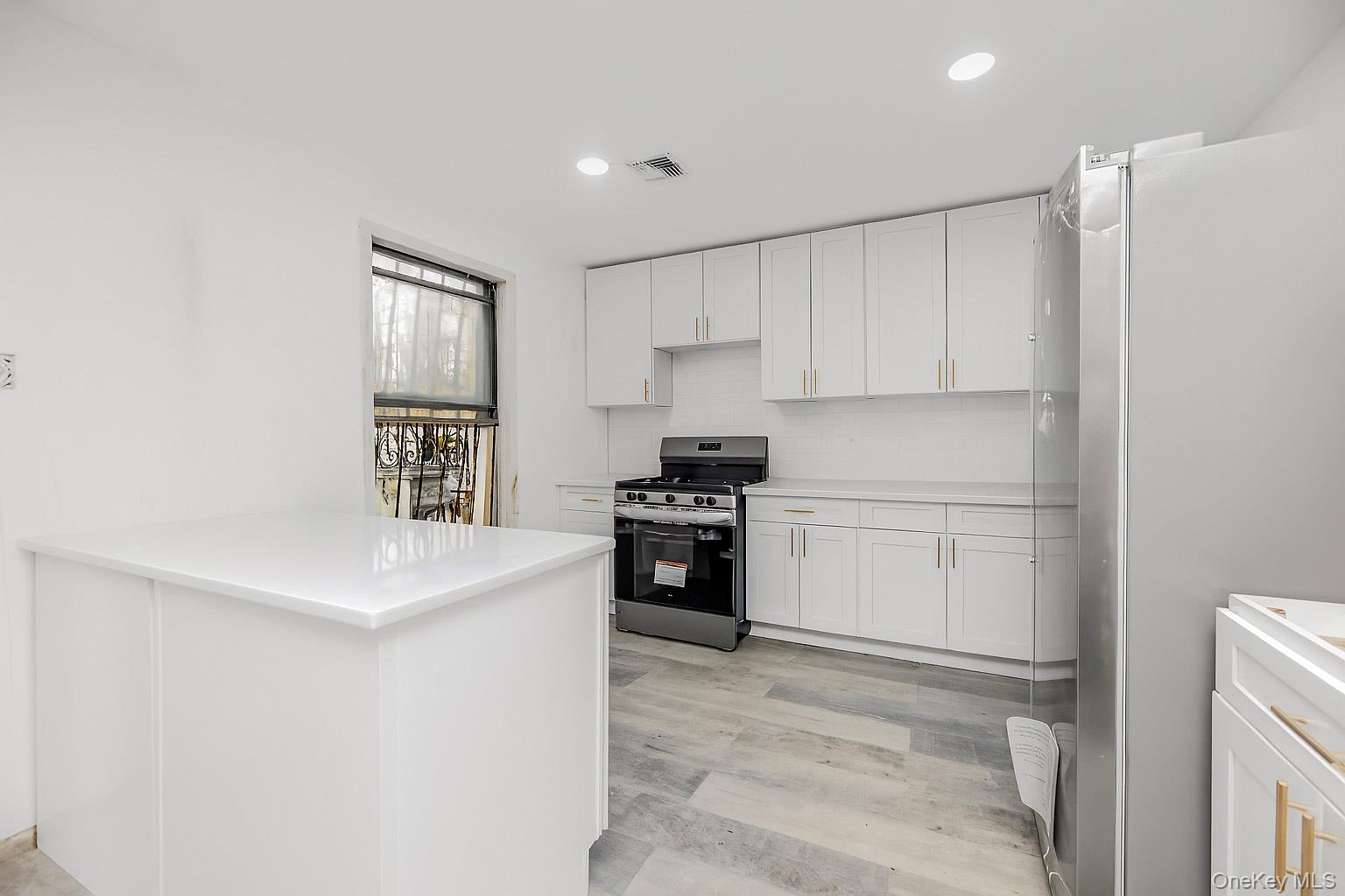 Single Family 178th Bronx, NY 10460, MLS-940334-7