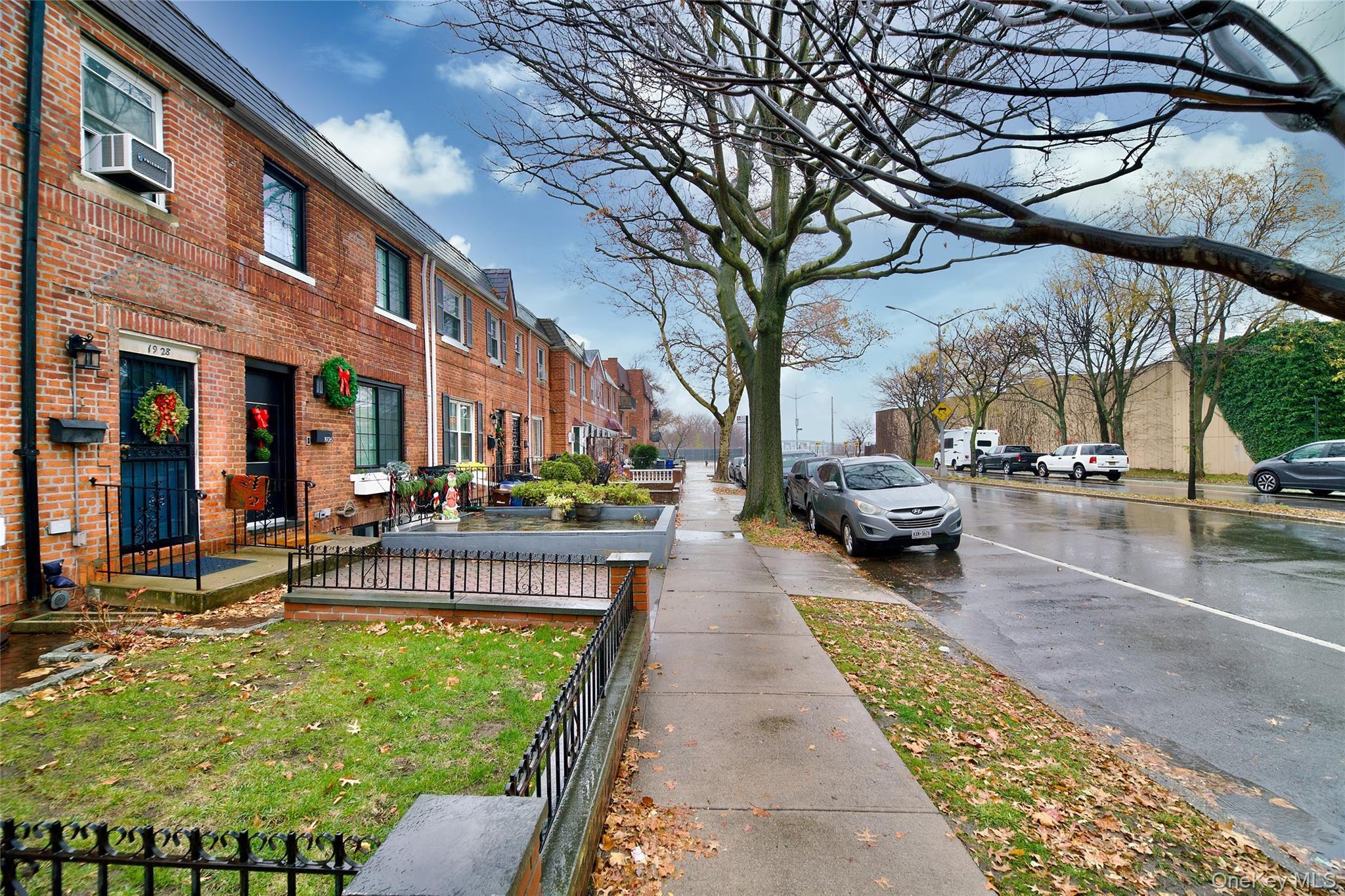 Single Family 81 Street  Queens, NY 11370, MLS-940362-6