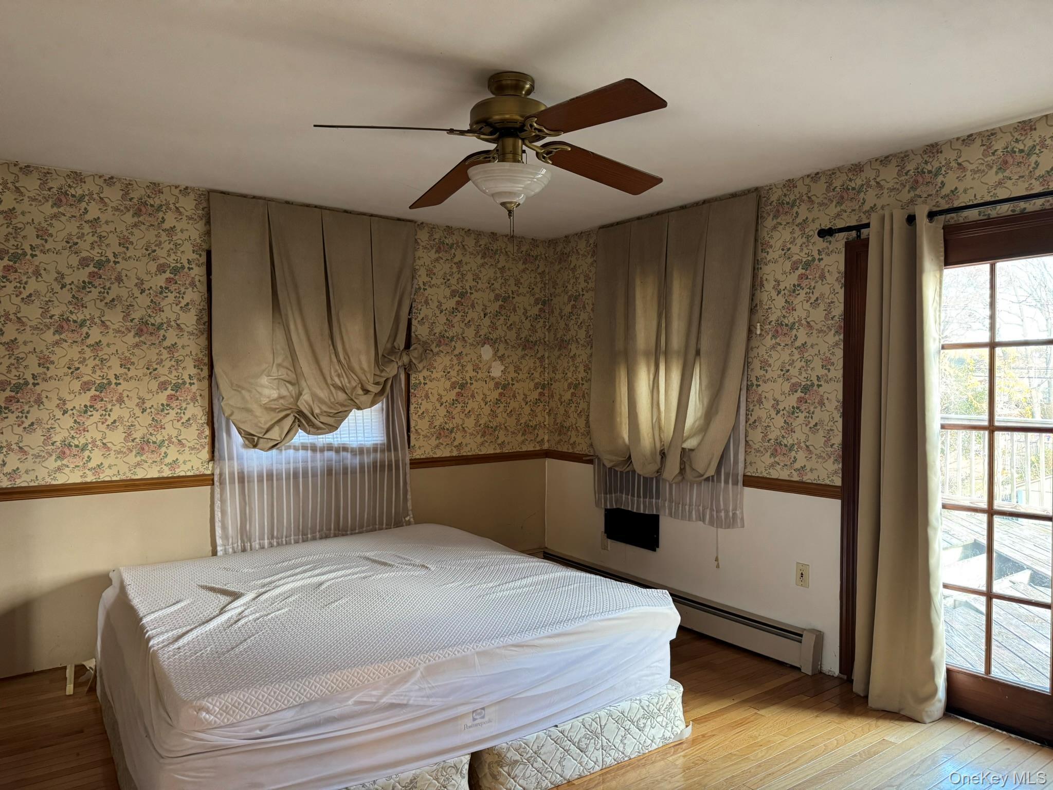 Single Family Broadway  Suffolk County, NY 11967, MLS-940363-15