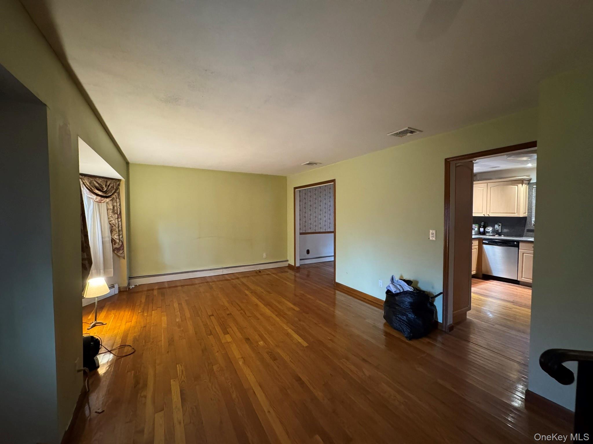 Single Family Broadway  Suffolk County, NY 11967, MLS-940363-4