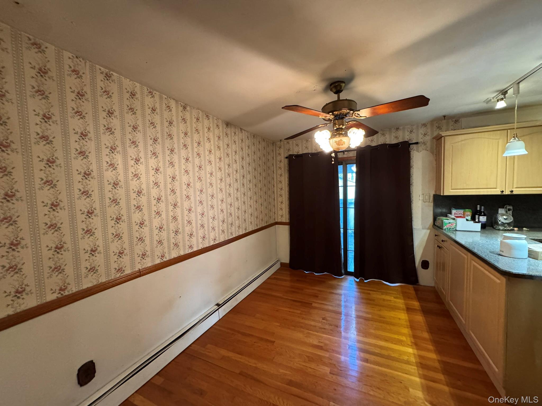 Single Family Broadway  Suffolk County, NY 11967, MLS-940363-6