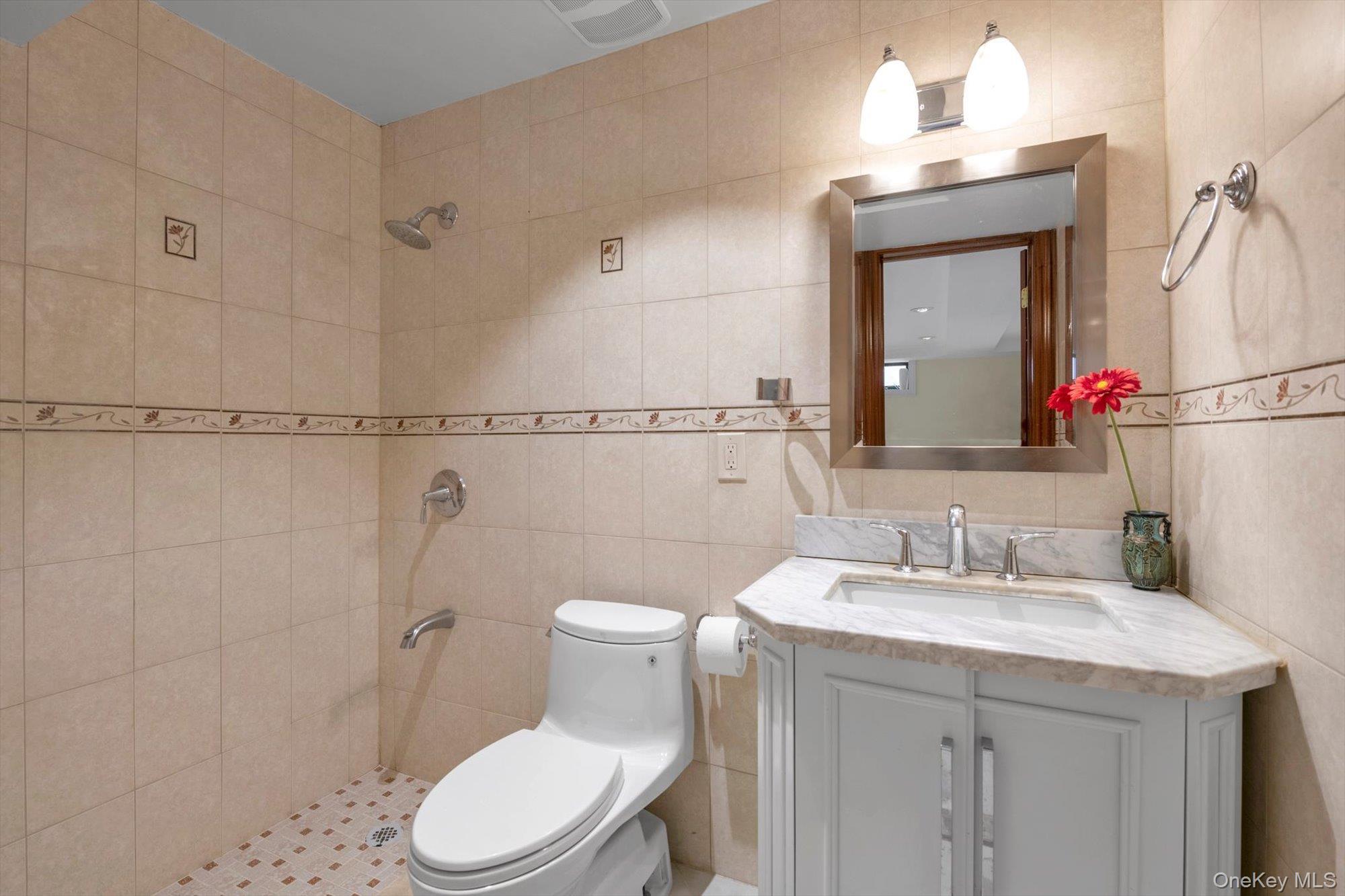 Single Family 229th  Queens, NY 11364, MLS-940378-27