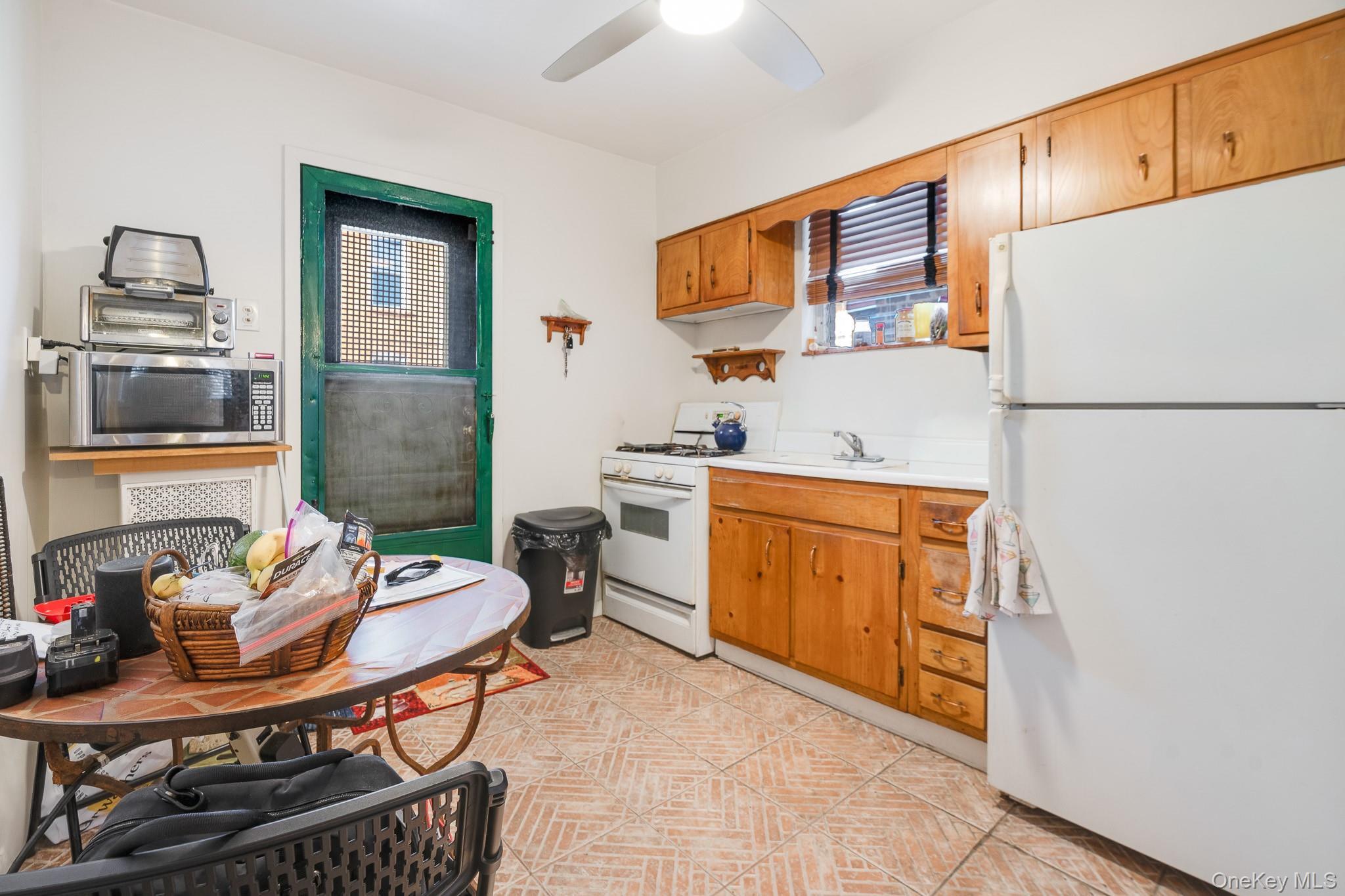 Single Family Buck  Bronx, NY 10461, MLS-940379-11