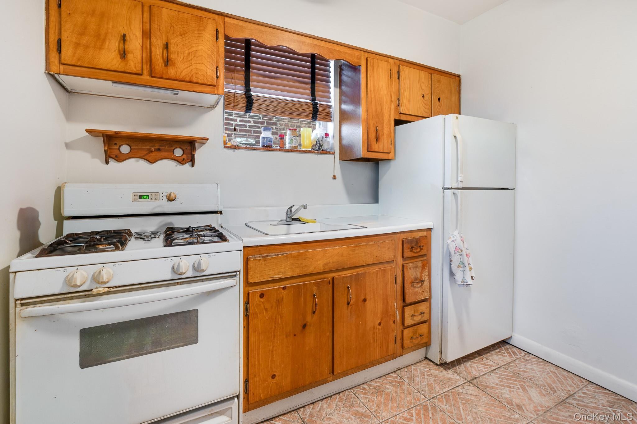 Single Family Buck  Bronx, NY 10461, MLS-940379-12