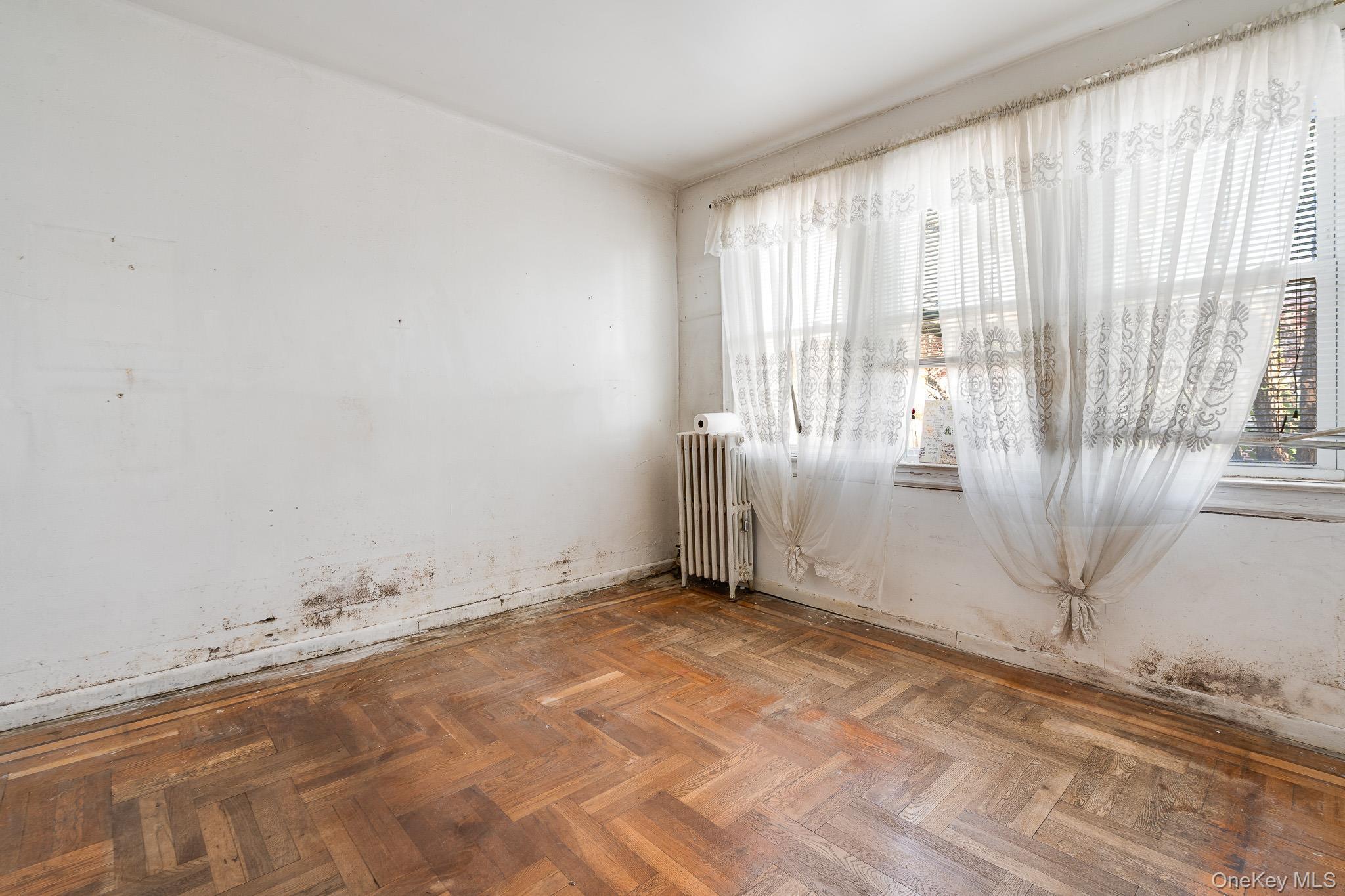 Single Family Buck  Bronx, NY 10461, MLS-940379-23