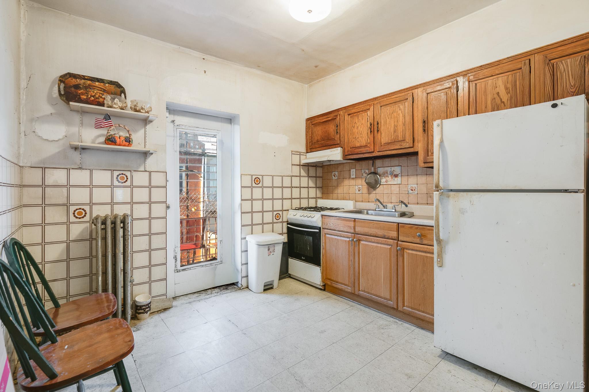 Single Family Buck  Bronx, NY 10461, MLS-940379-28