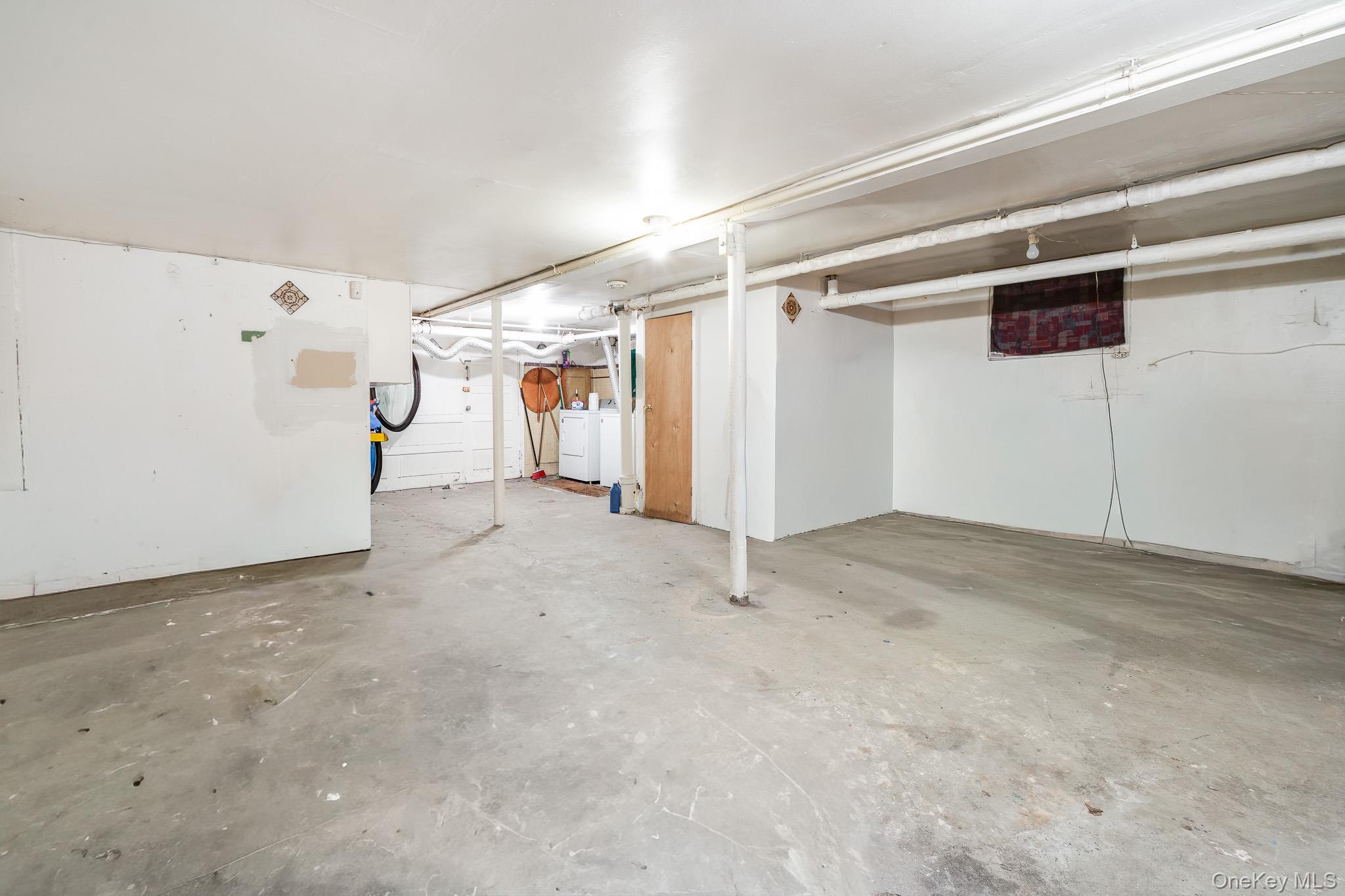 Single Family Buck  Bronx, NY 10461, MLS-940379-31