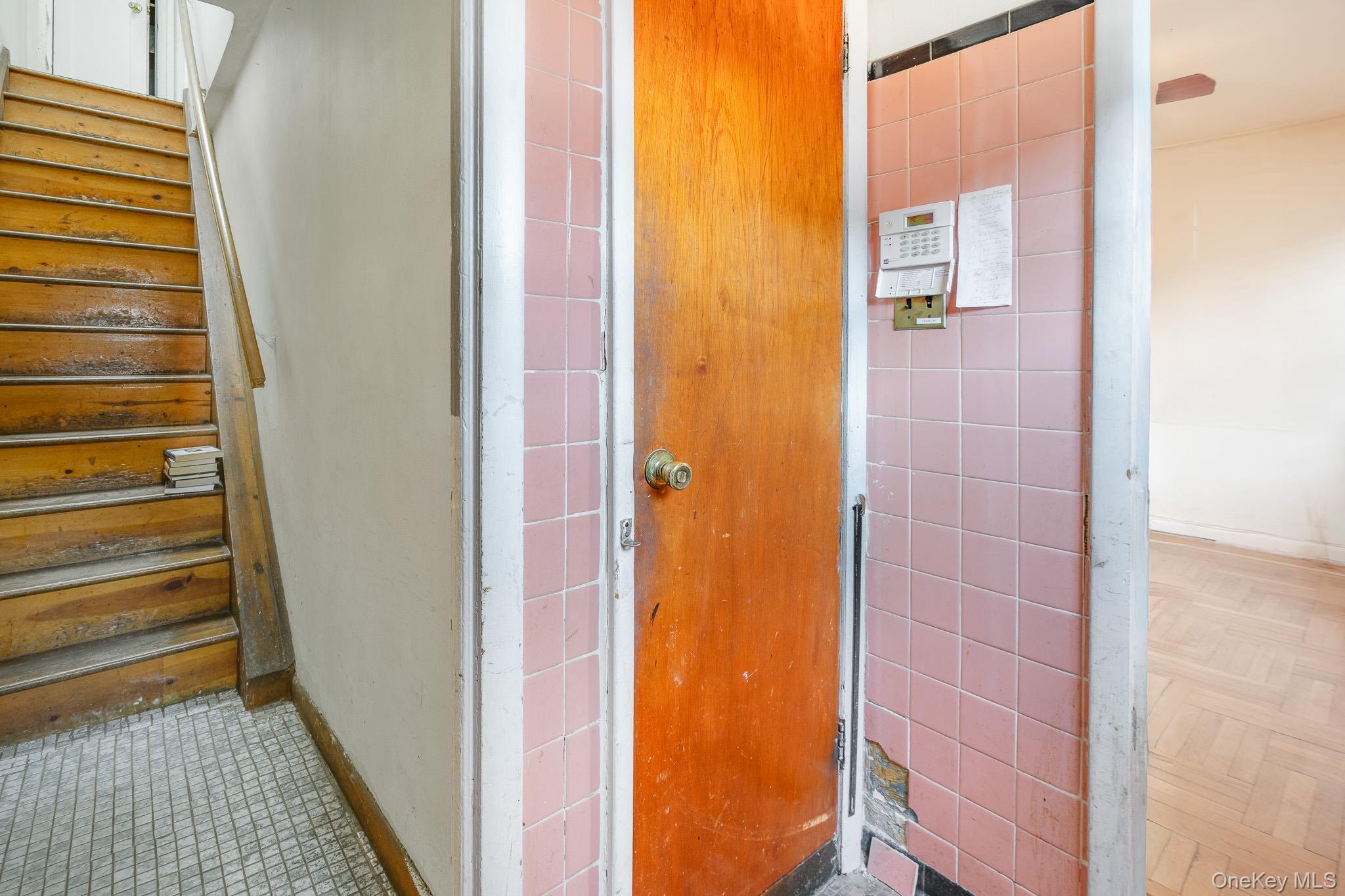 Single Family Buck  Bronx, NY 10461, MLS-940379-5