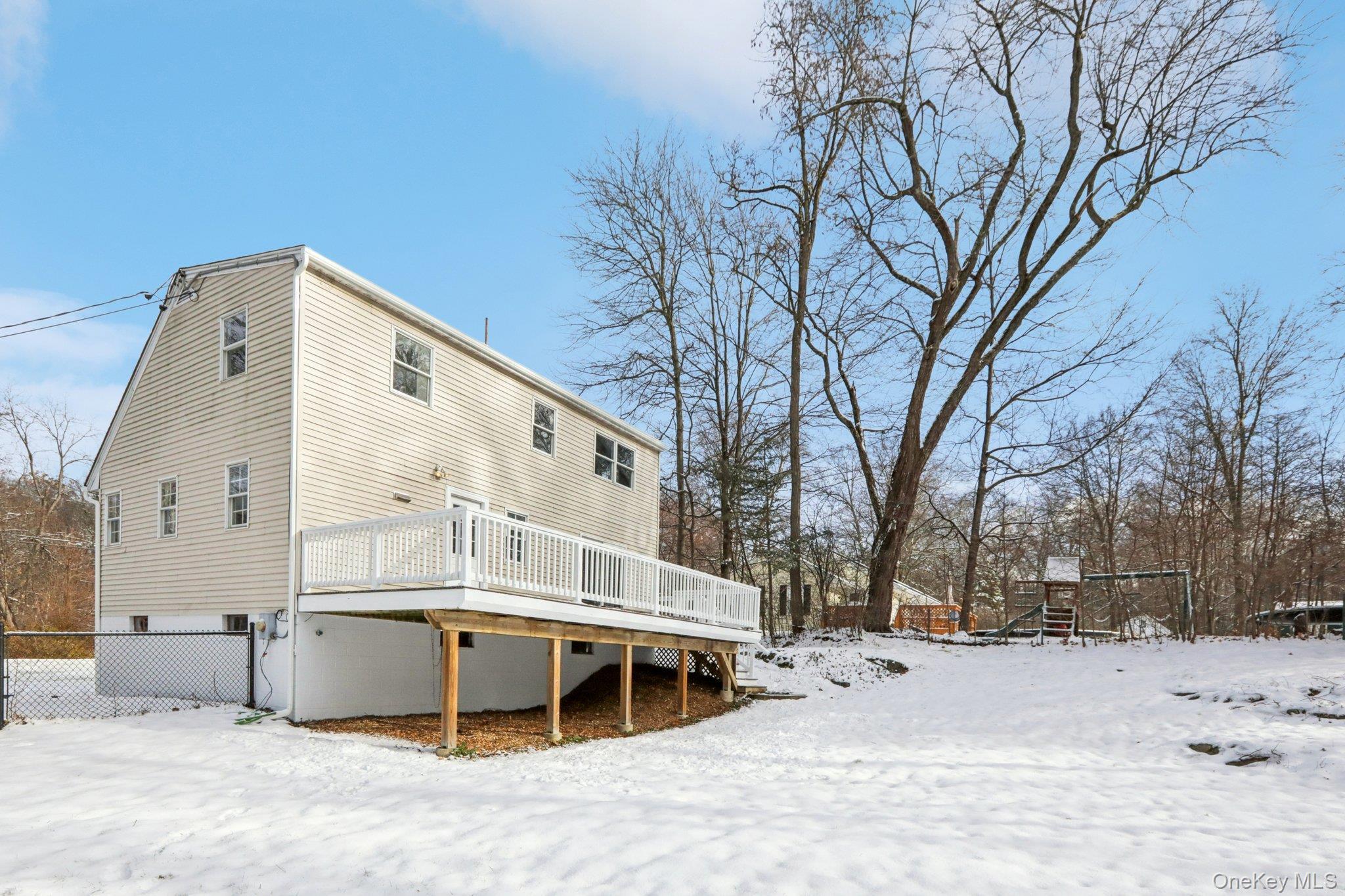 Single Family Smithtown  Dutchess County, NY 12524, MLS-940401-39