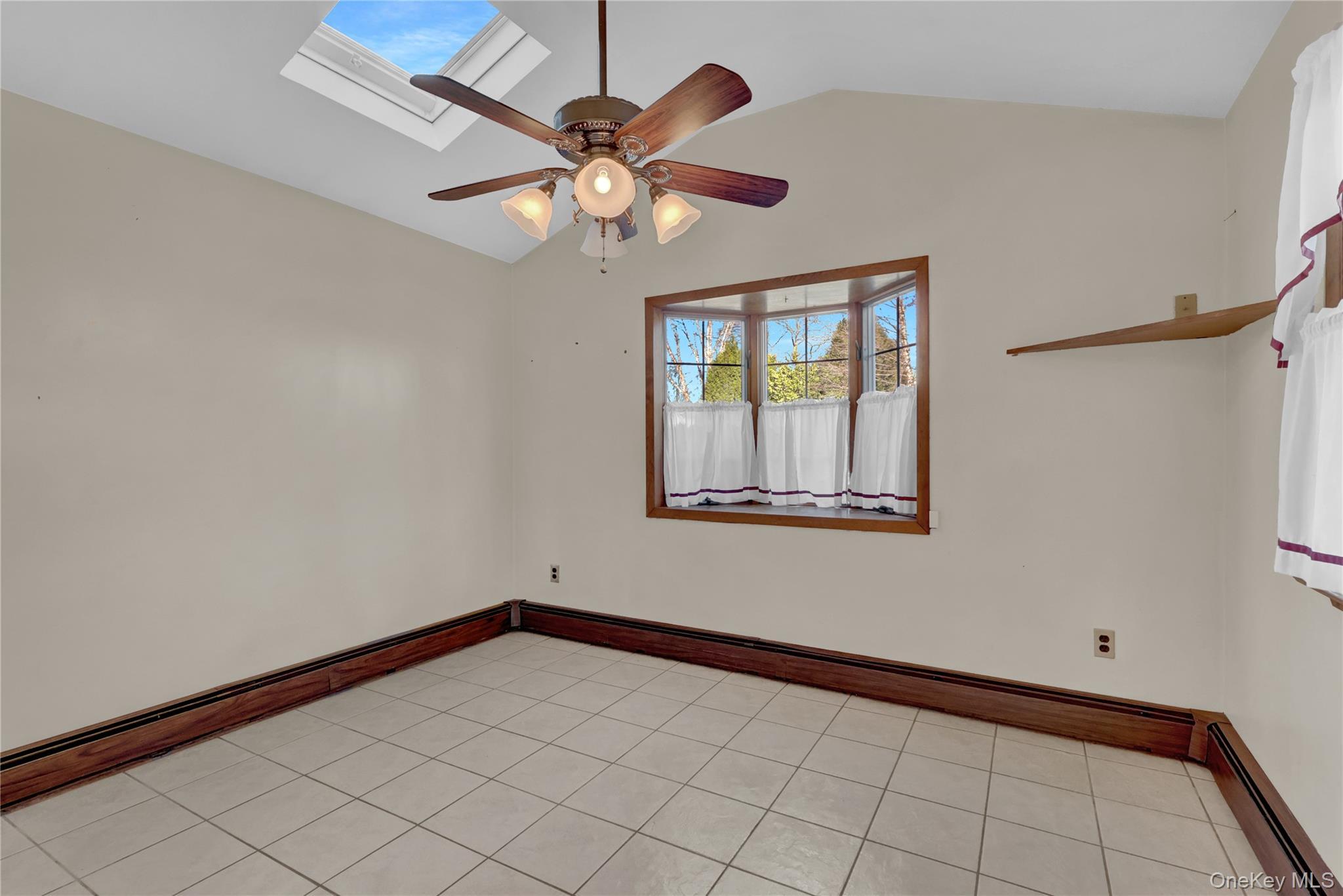 Single Family Welcome Nassau County, NY 11793, MLS-940403-10