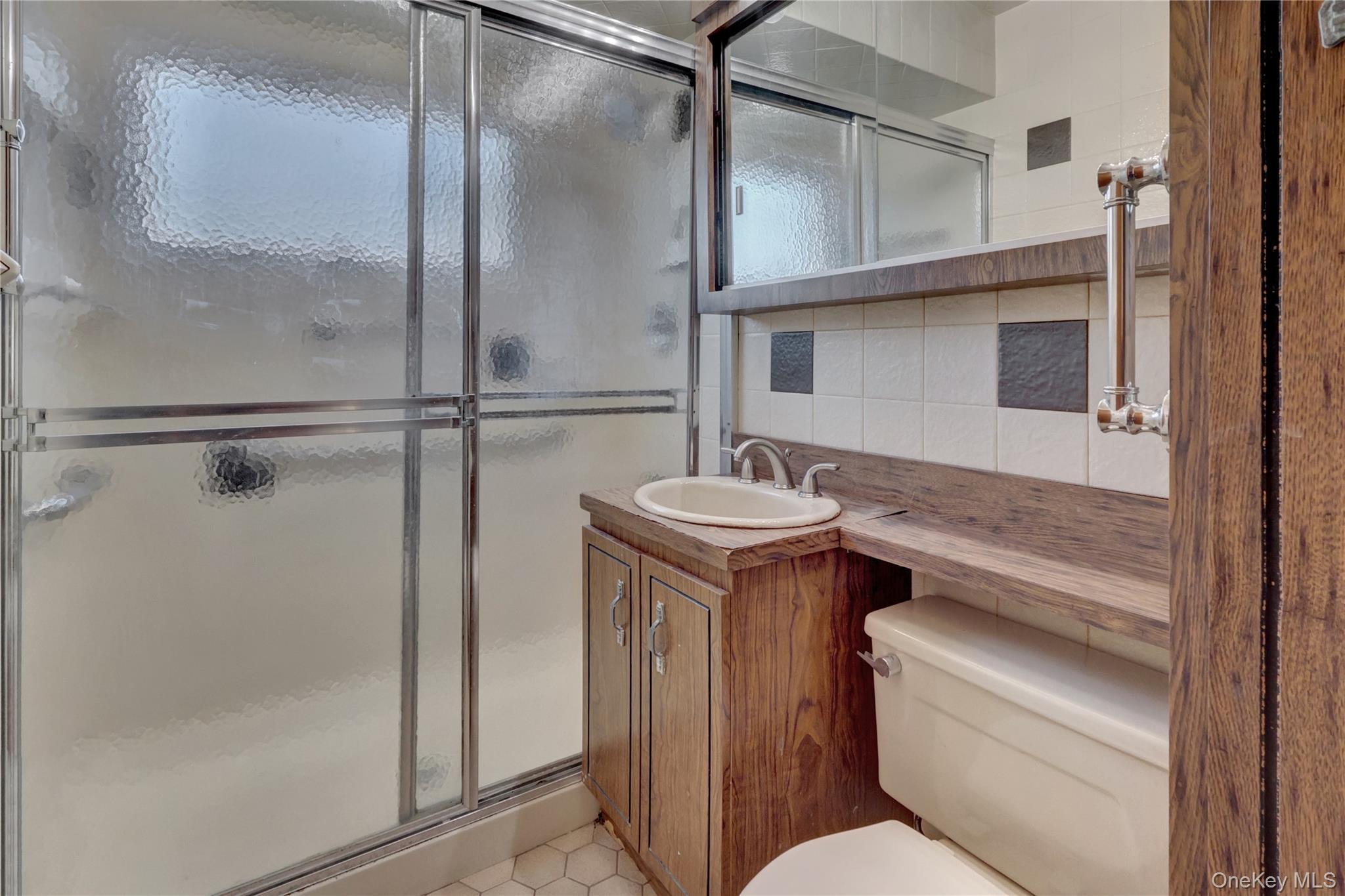 Single Family Welcome Nassau County, NY 11793, MLS-940403-18