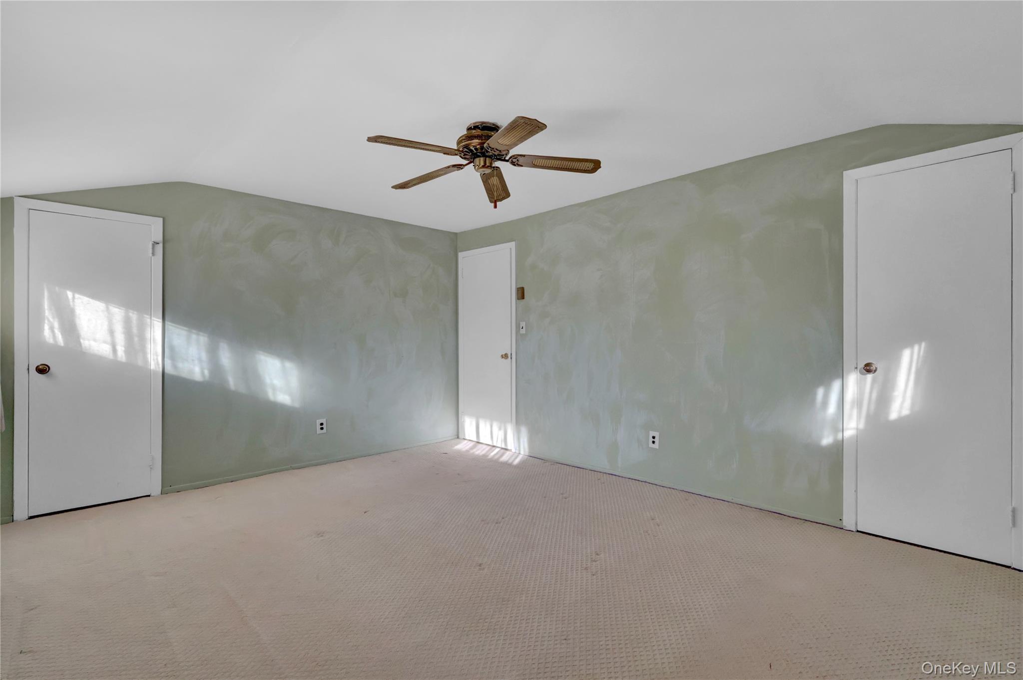 Single Family Welcome Nassau County, NY 11793, MLS-940403-25