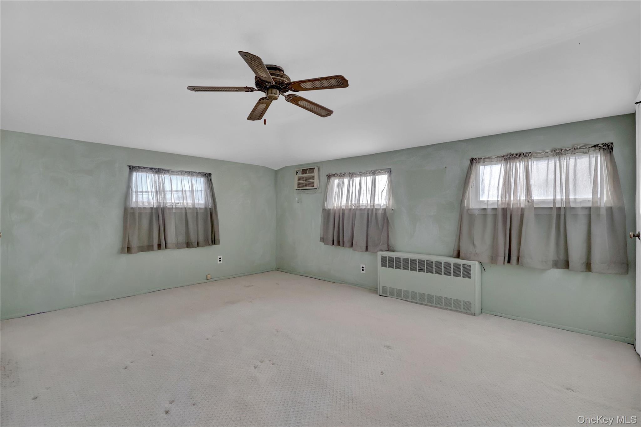 Single Family Welcome Nassau County, NY 11793, MLS-940403-26