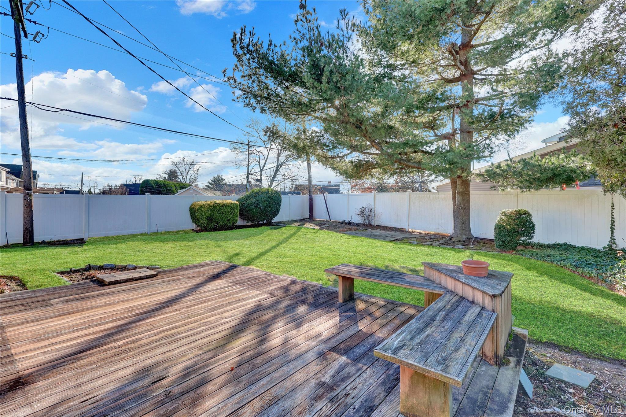 Single Family Welcome Nassau County, NY 11793, MLS-940403-29