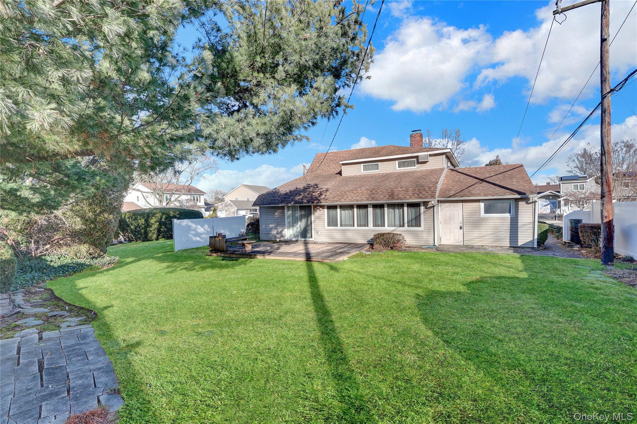 Single Family Welcome Nassau County, NY 11793, MLS-940403-30