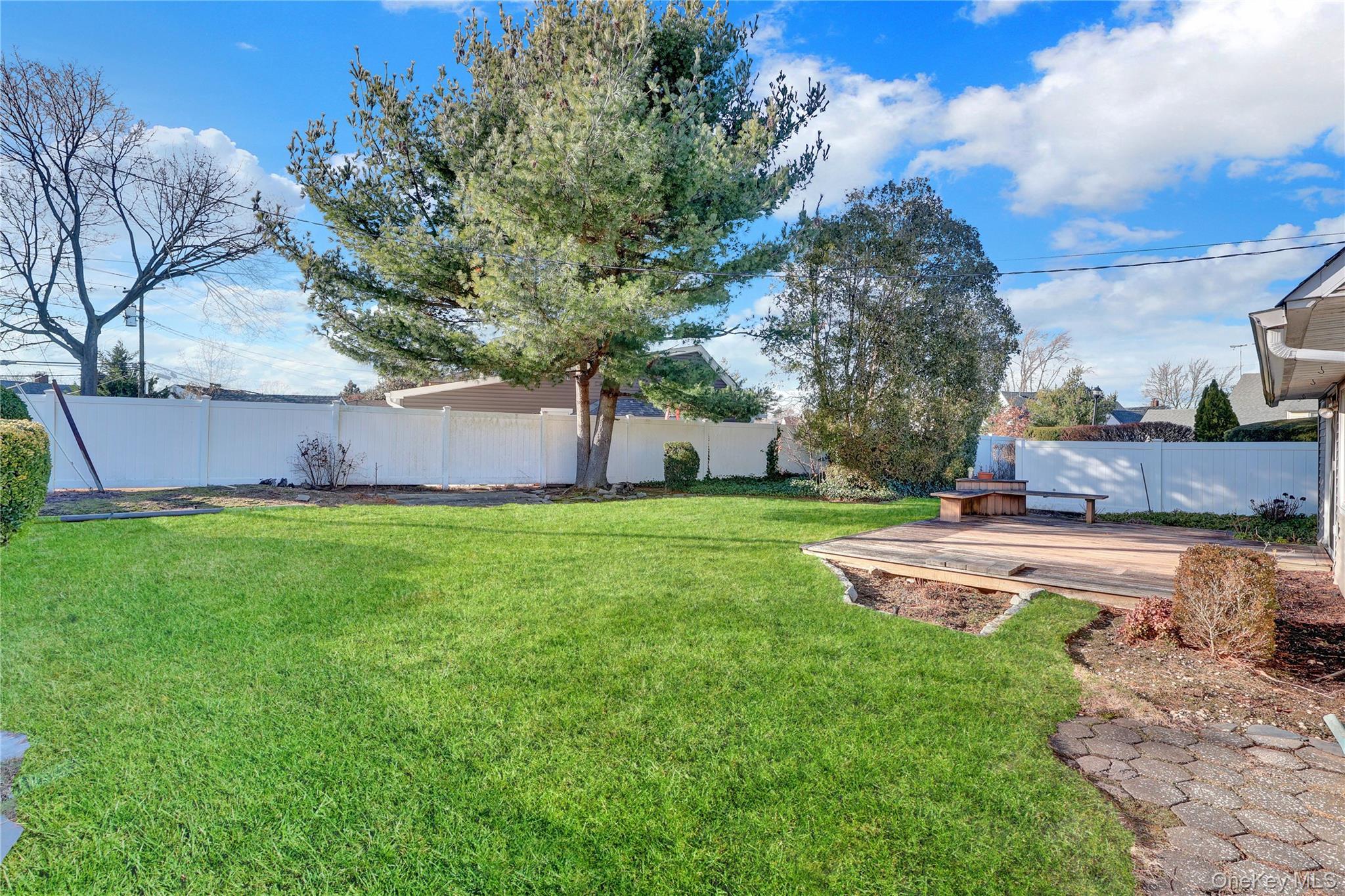 Single Family Welcome Nassau County, NY 11793, MLS-940403-31