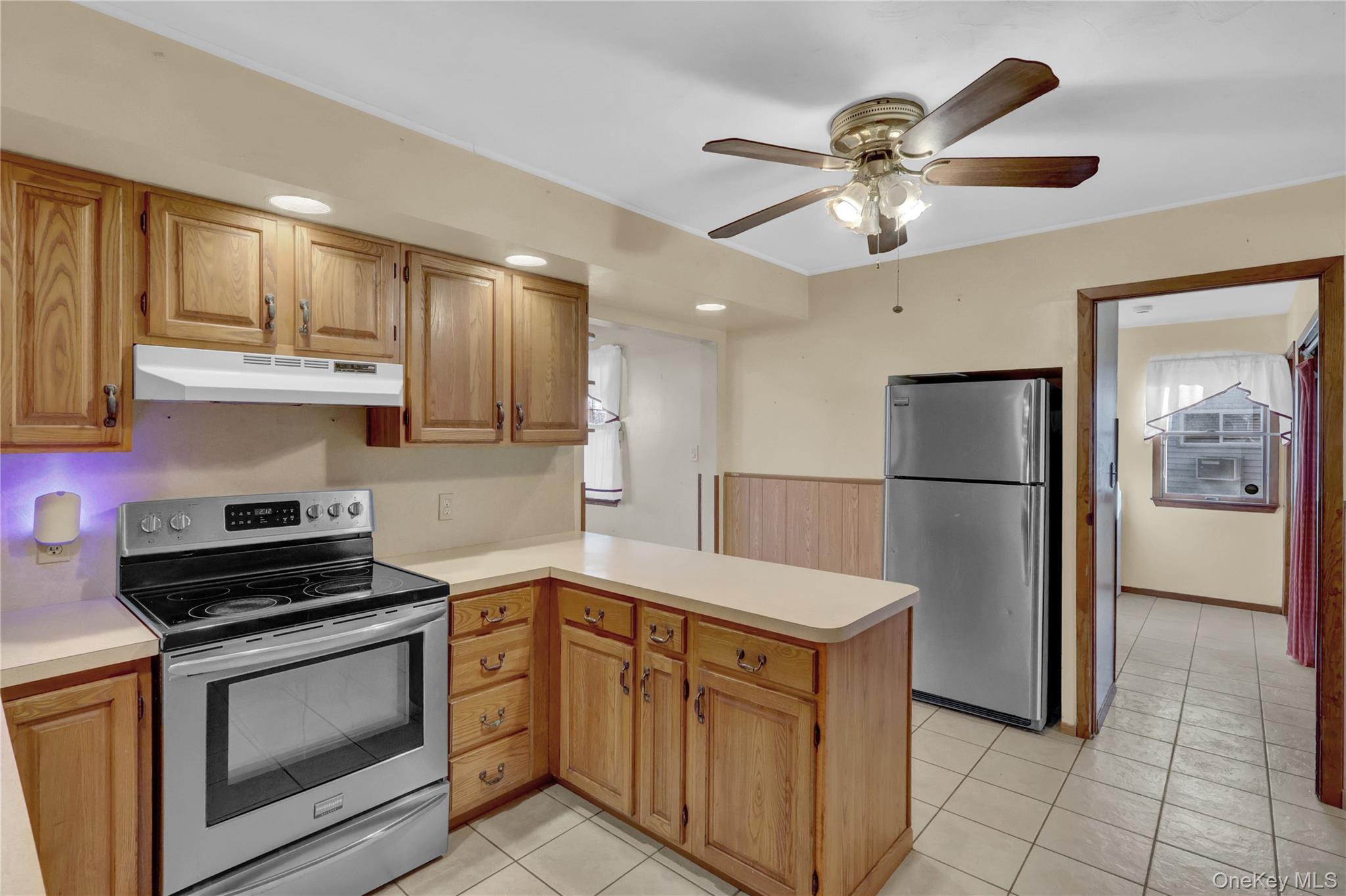 Single Family Welcome Nassau County, NY 11793, MLS-940403-9