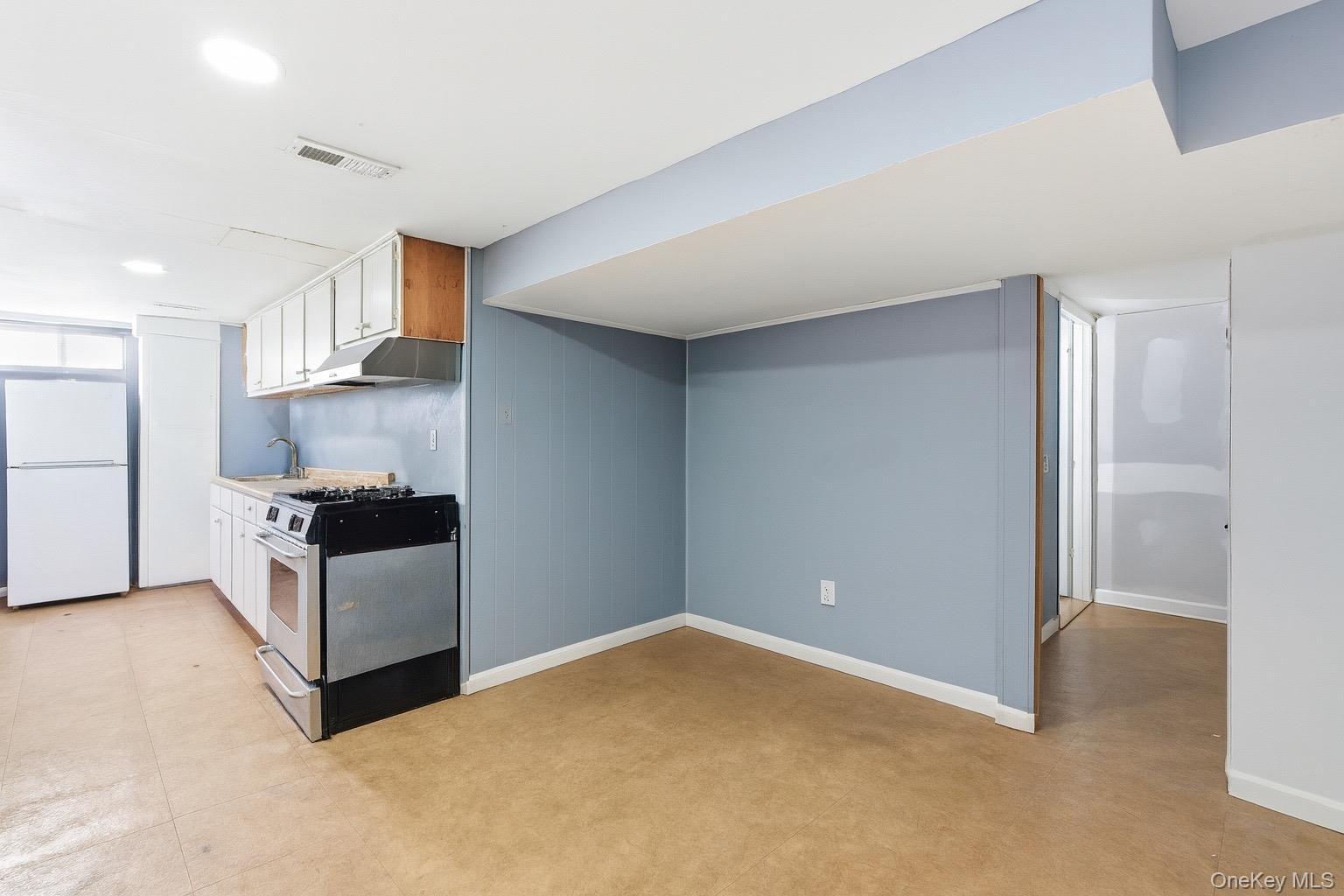 Single Family Timberline  Suffolk County, NY 11717, MLS-940410-14