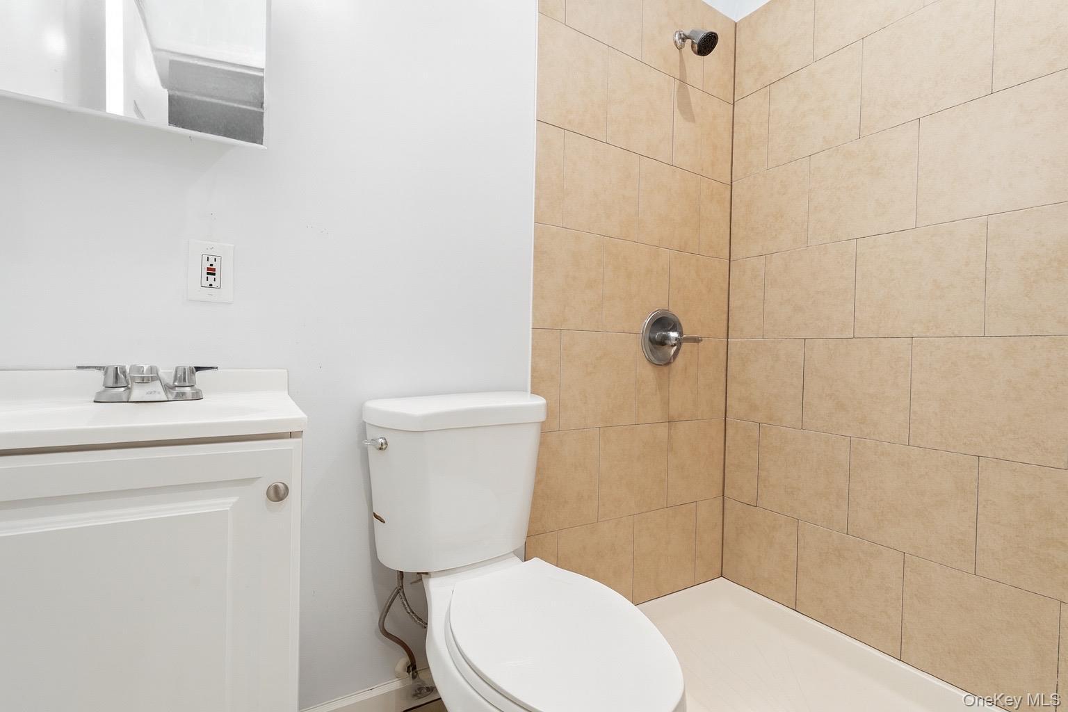 Single Family Timberline  Suffolk County, NY 11717, MLS-940410-7