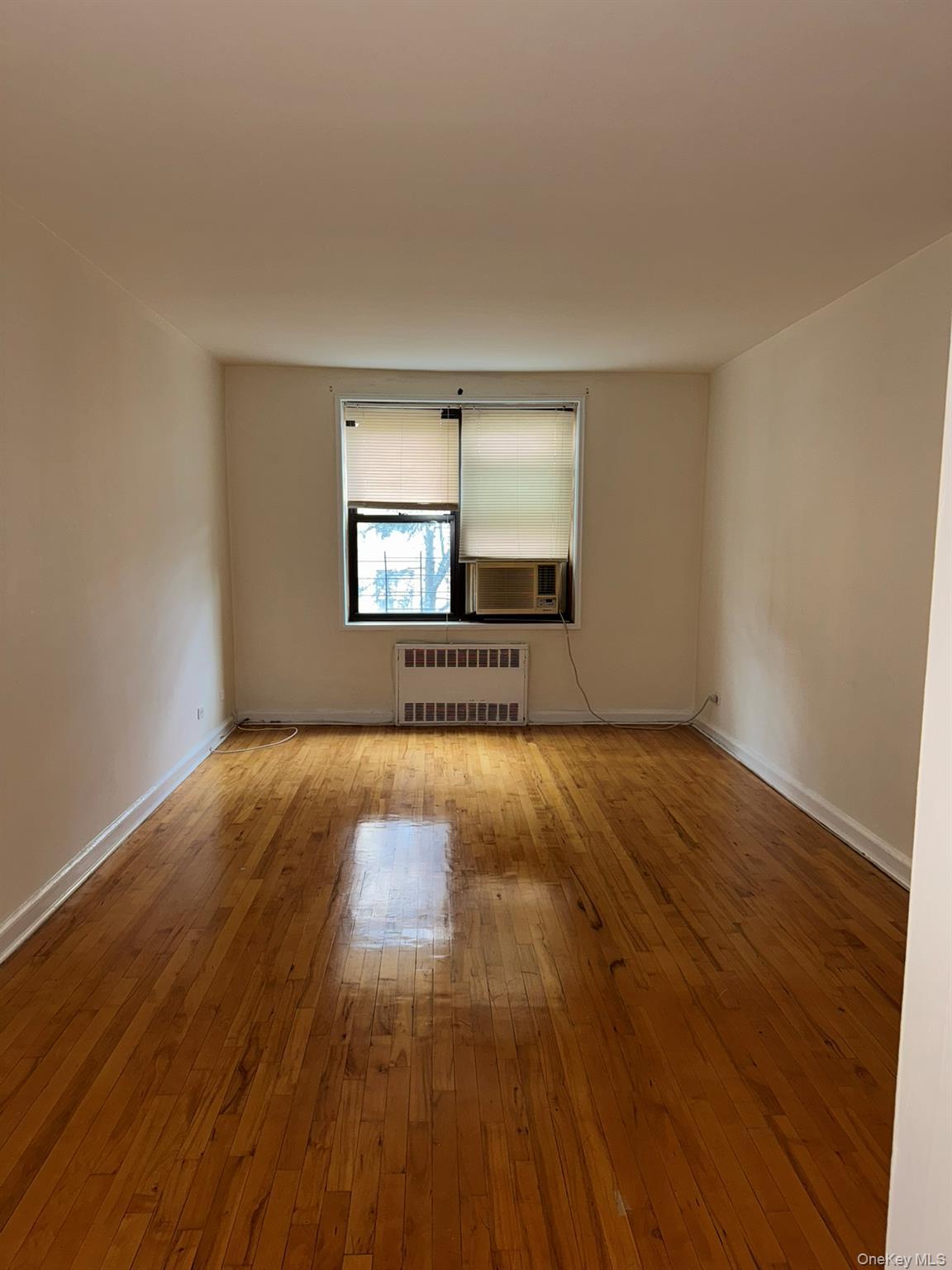 Apartment 34th  Queens, NY 11372, MLS-940413-3