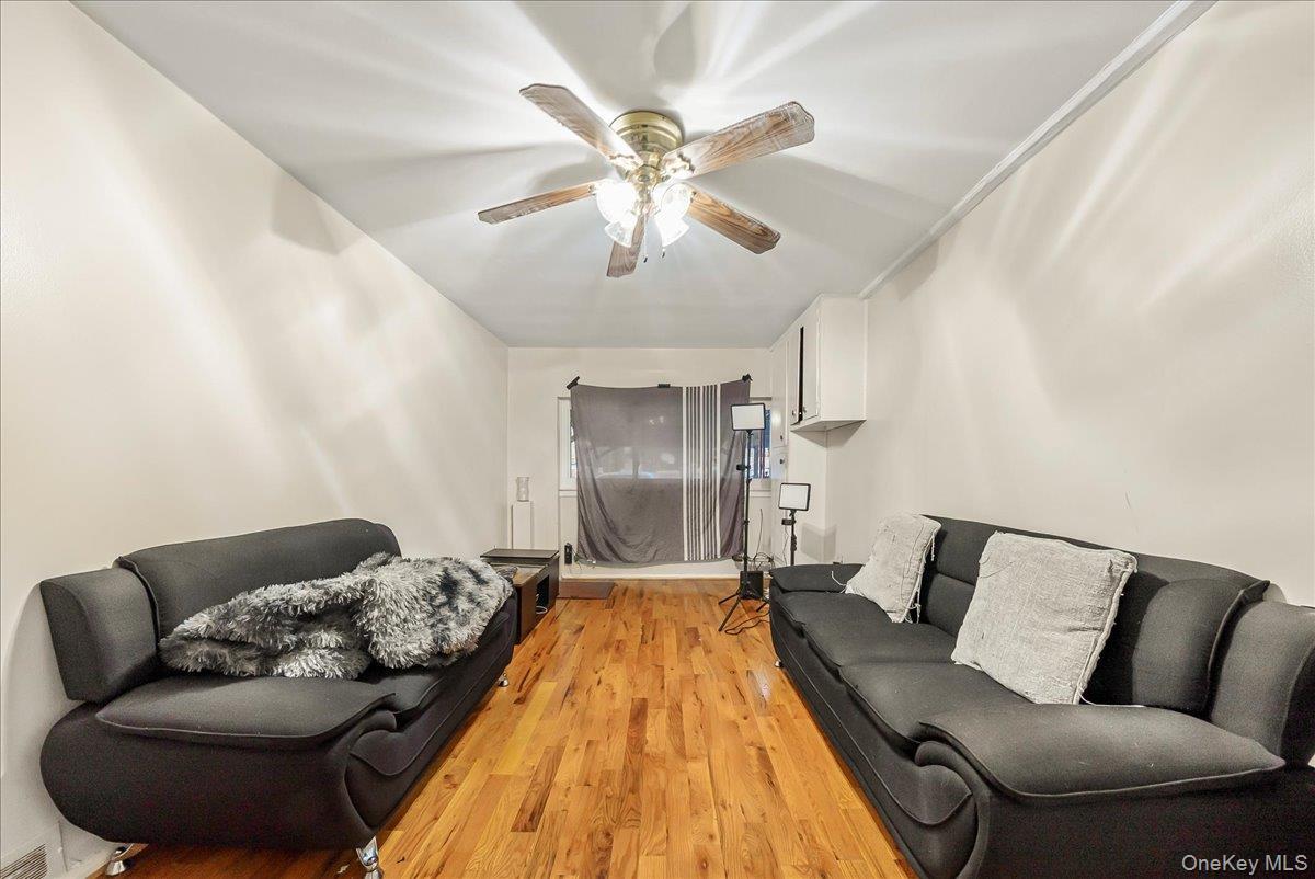 Single Family Murdock  Bronx, NY 10466, MLS-940416-10
