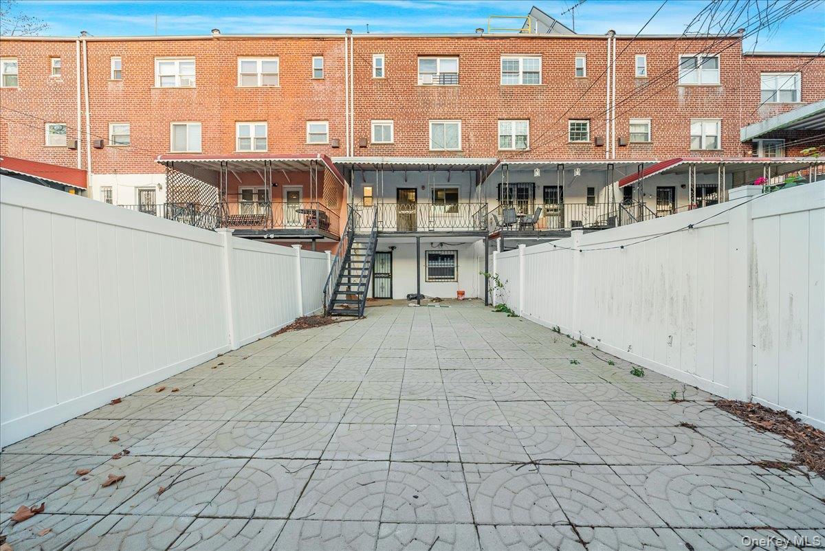 Single Family Murdock  Bronx, NY 10466, MLS-940416-18