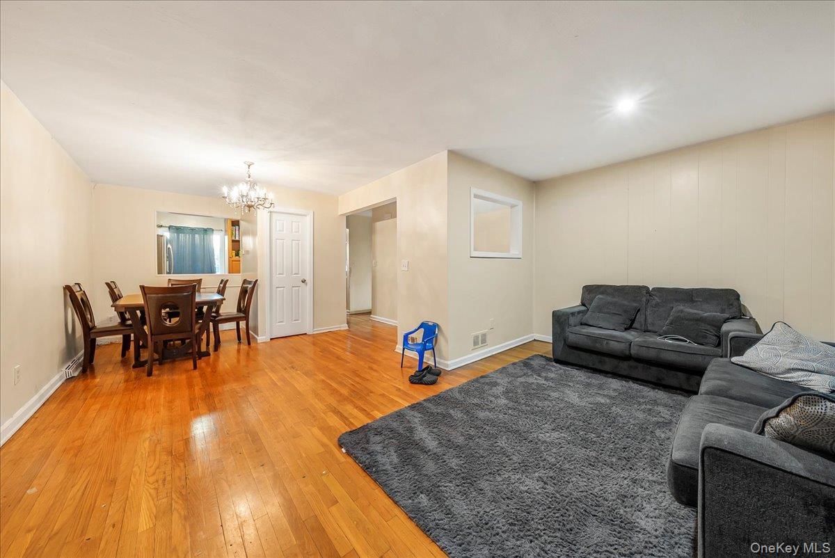 Single Family Murdock  Bronx, NY 10466, MLS-940416-3