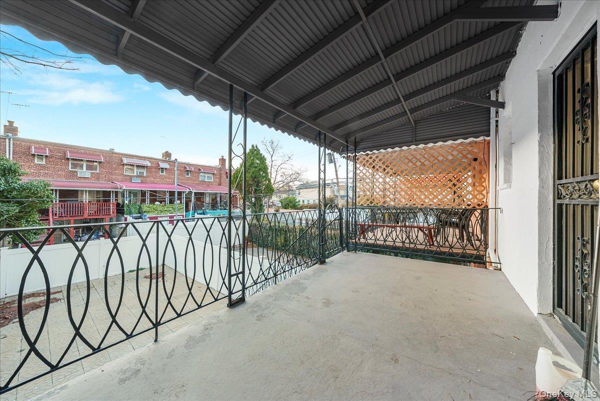 Single Family Murdock  Bronx, NY 10466, MLS-940416-9