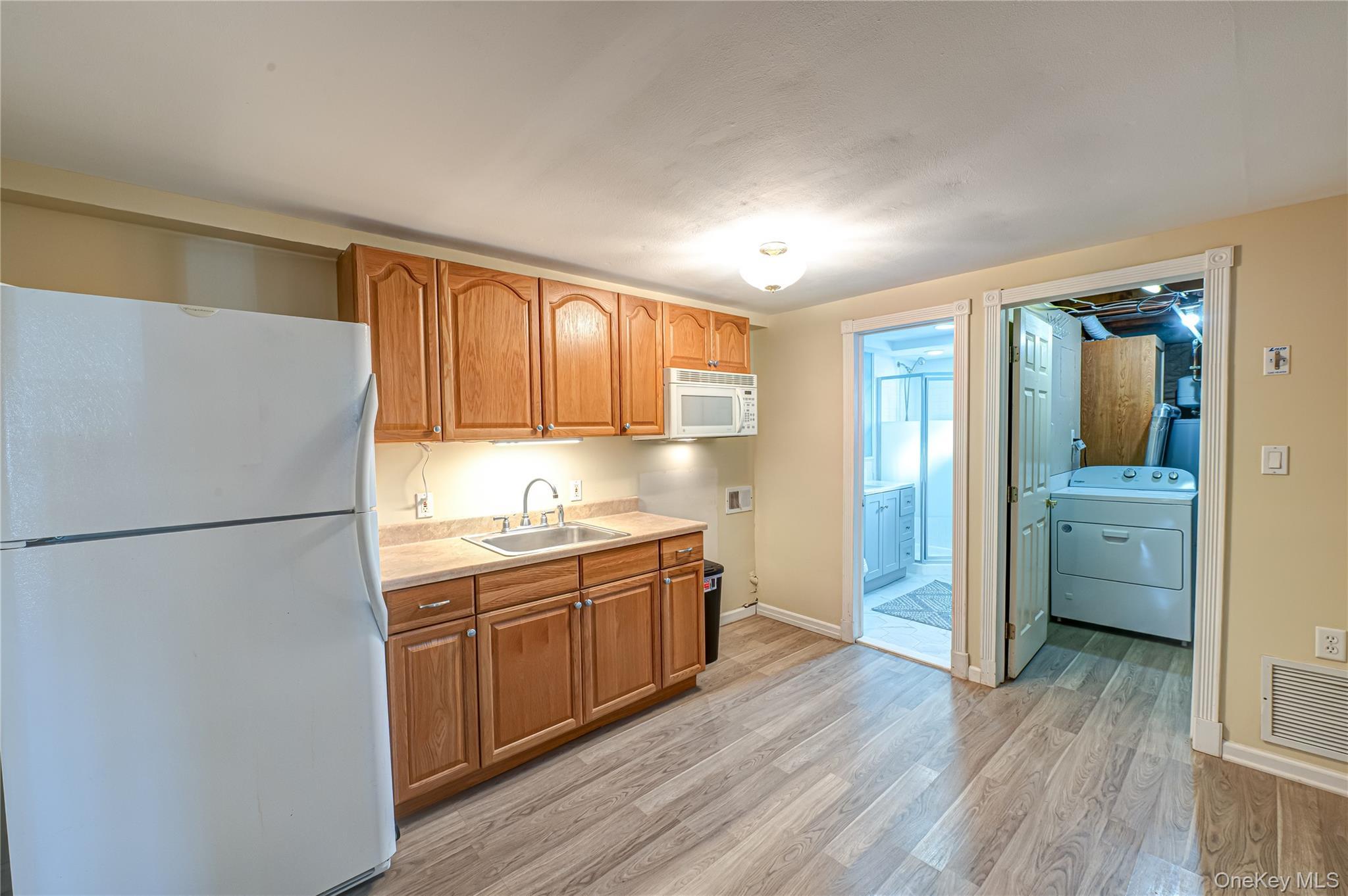 Single Family Fiore Suffolk County, NY 11780, MLS-940433-16