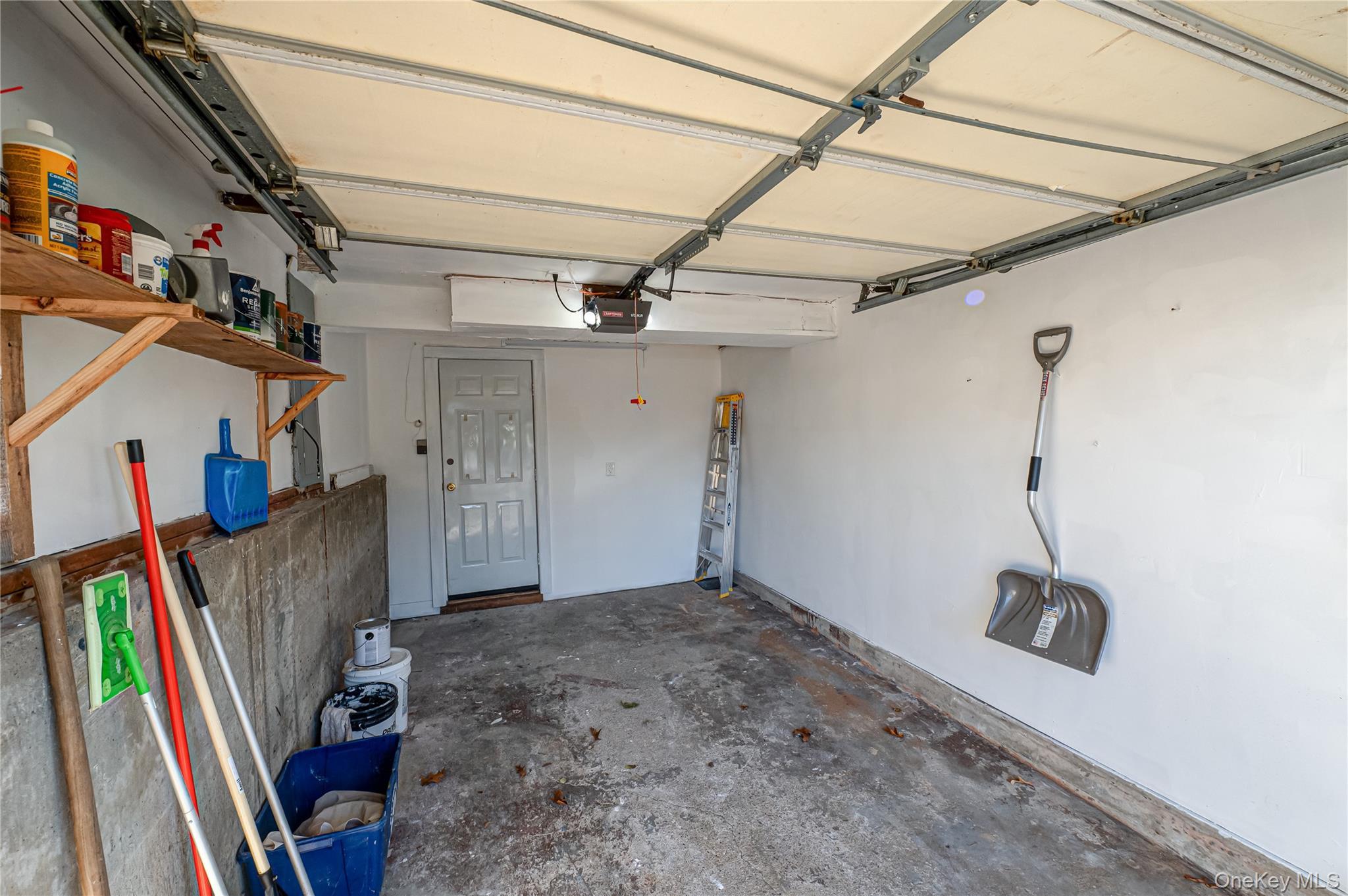 Single Family Fiore  Suffolk County, NY 11780, MLS-940433-30