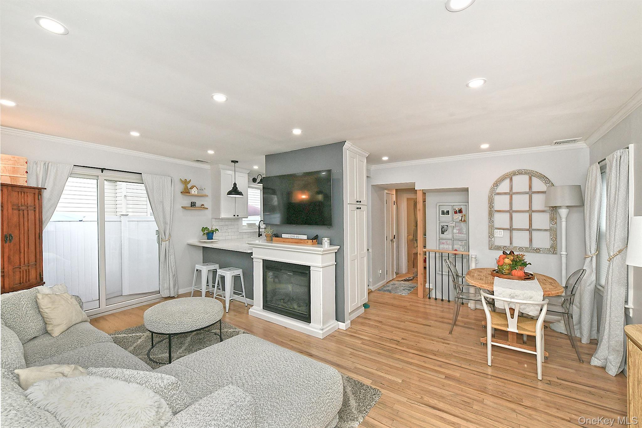 Single Family Beach Nassau County, NY 11566, MLS-940464-11