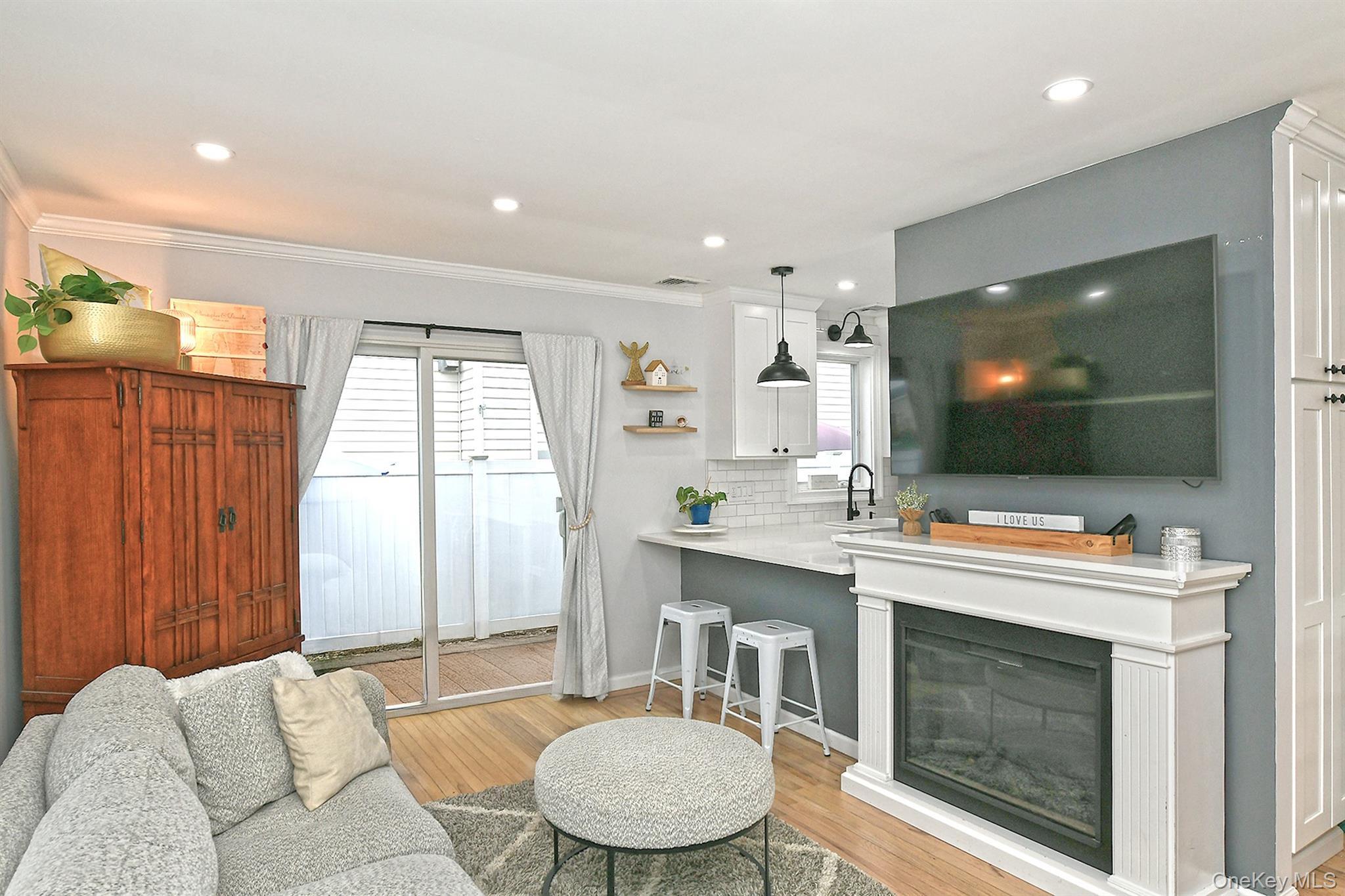 Single Family Beach Nassau County, NY 11566, MLS-940464-13