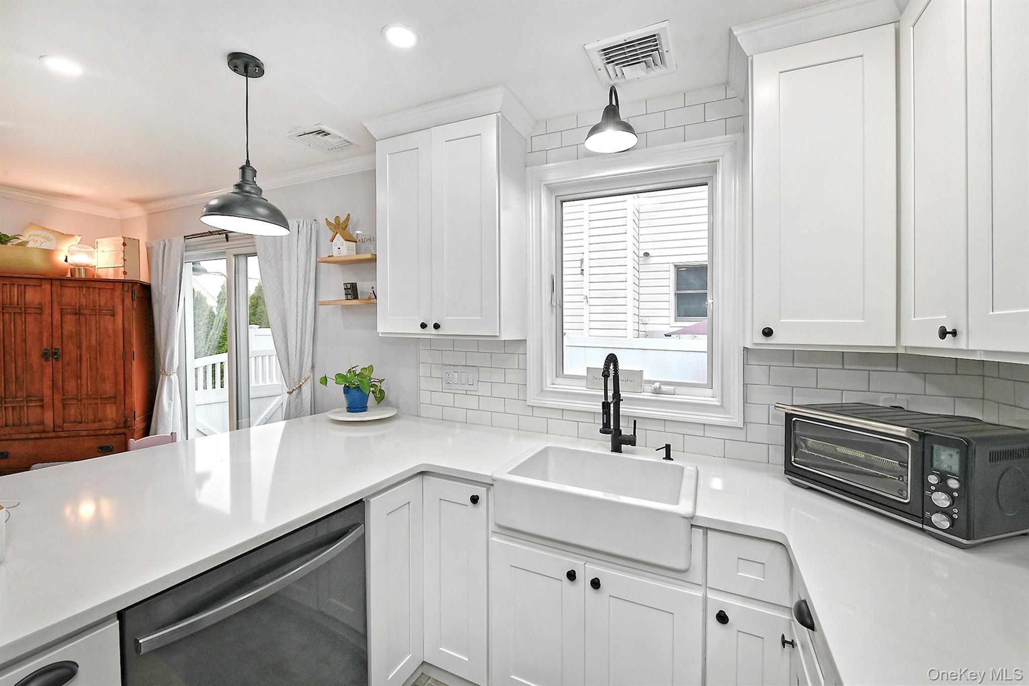 Single Family Beach Nassau County, NY 11566, MLS-940464-15