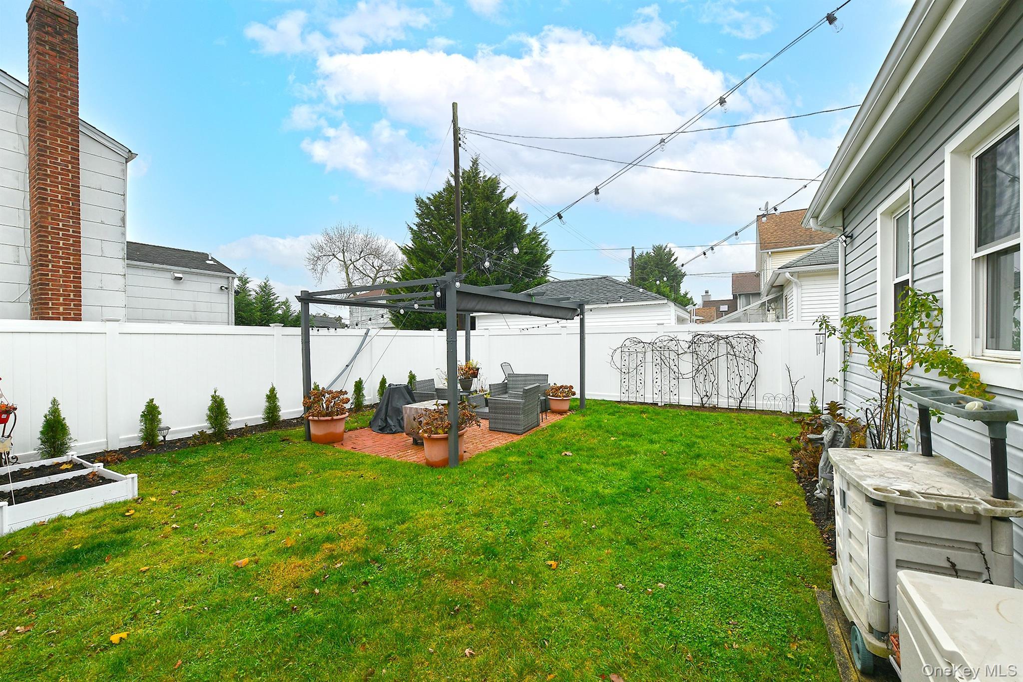 Single Family Beach  Nassau County, NY 11566, MLS-940464-34