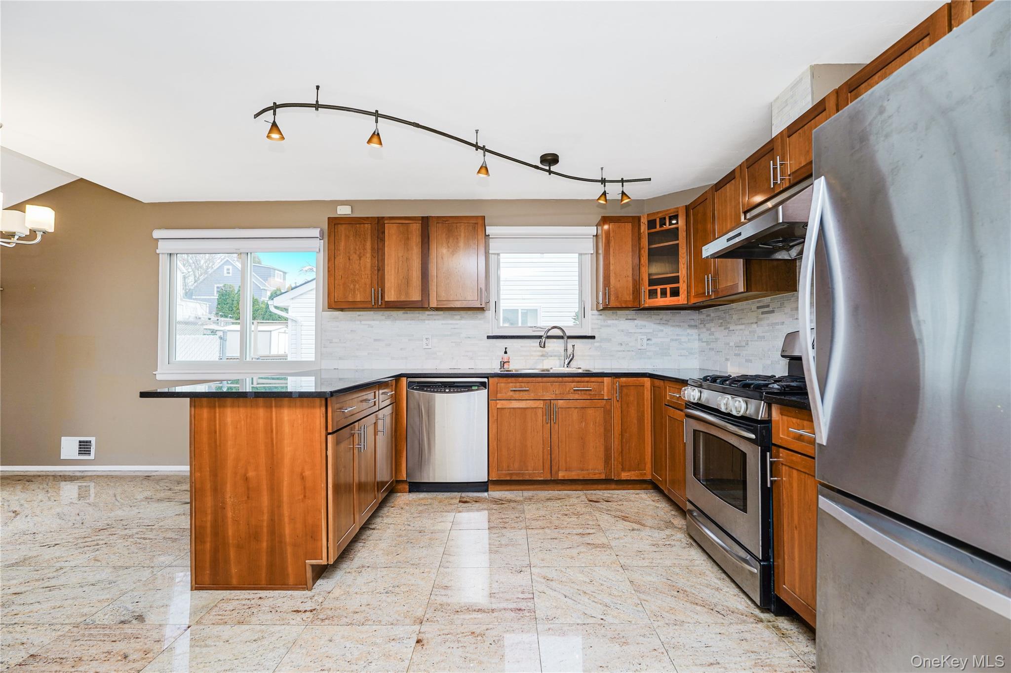 Single Family Elmbank Staten Island, NY 10312, MLS-940487-13