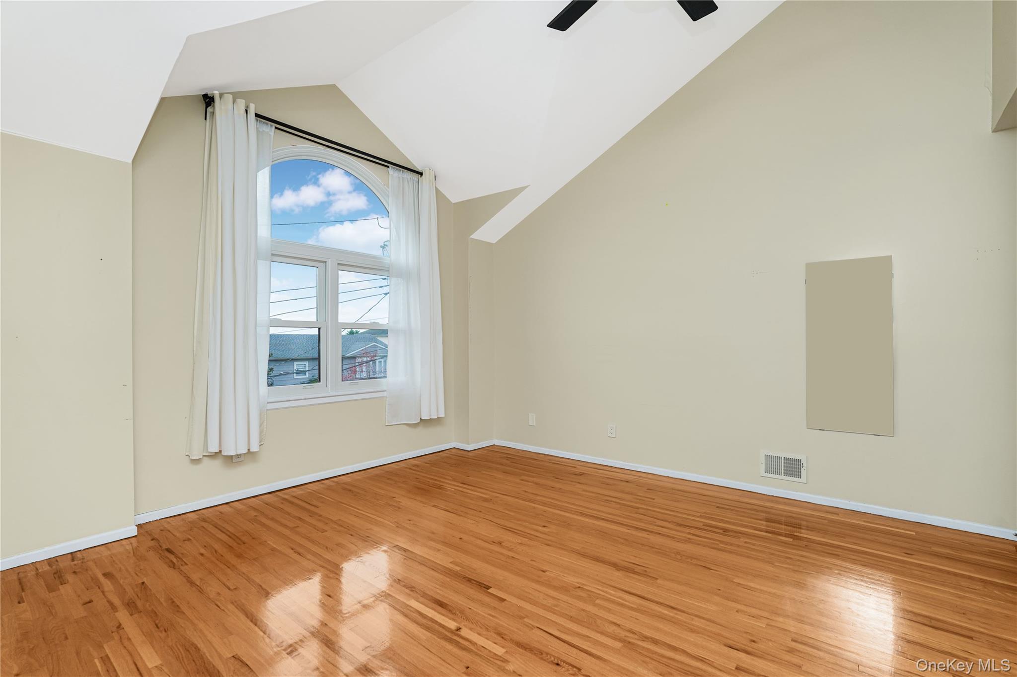 Single Family Elmbank Staten Island, NY 10312, MLS-940487-17